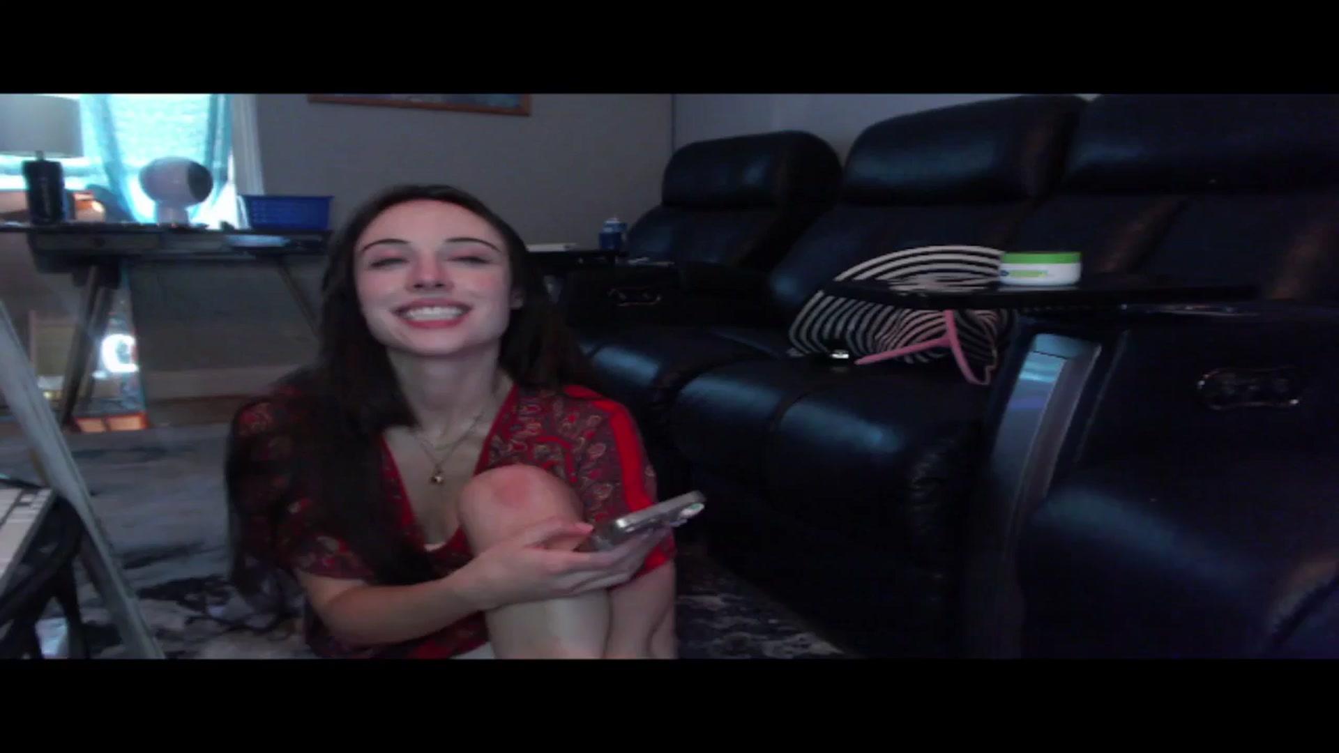 Gallery image thumbnail from Petunias's myfreecams stream on, 05/30/2024, 19:50 image 5 of 20