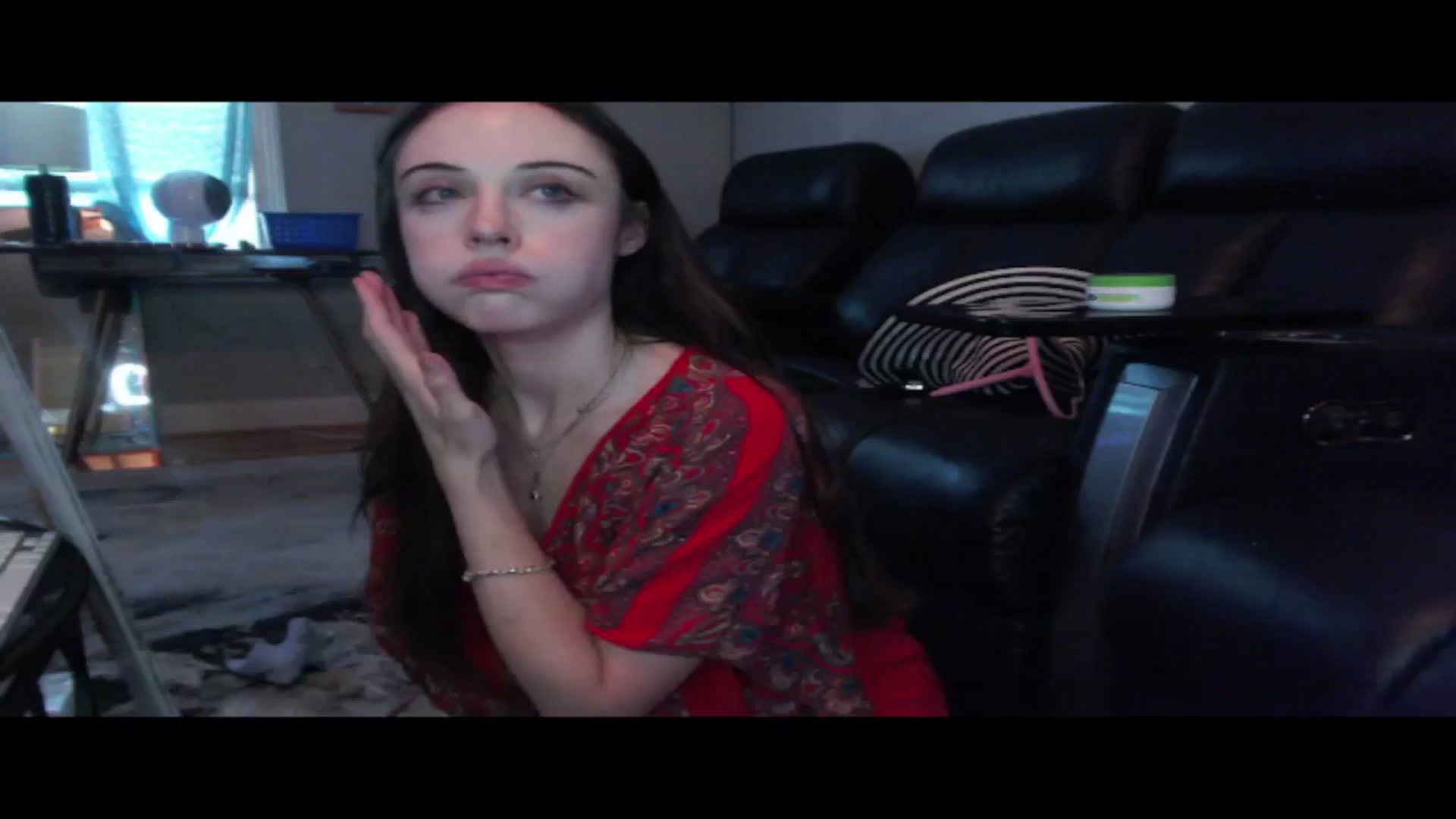 Gallery image thumbnail from Petunias's myfreecams stream on, 05/30/2024, 19:50 image 6 of 20