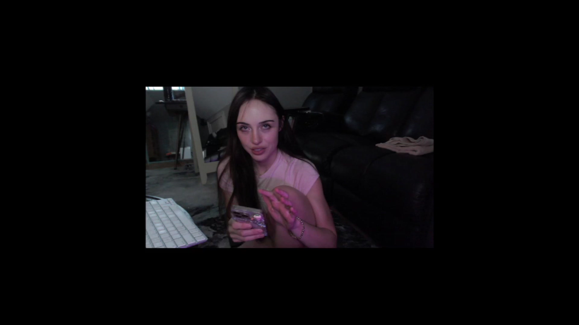 Gallery image thumbnail from Petunias's myfreecams stream on, 06/01/2024, 20:24 image 7 of 20
