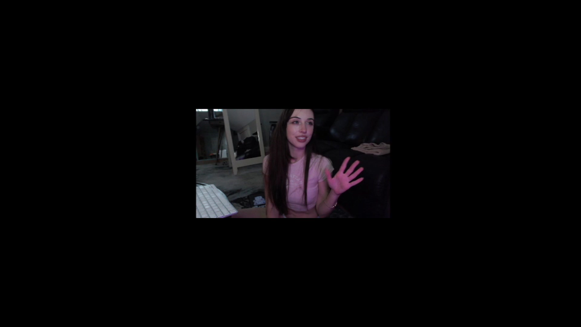 Gallery image thumbnail from Petunias's myfreecams stream on, 06/01/2024, 20:24 image 6 of 20