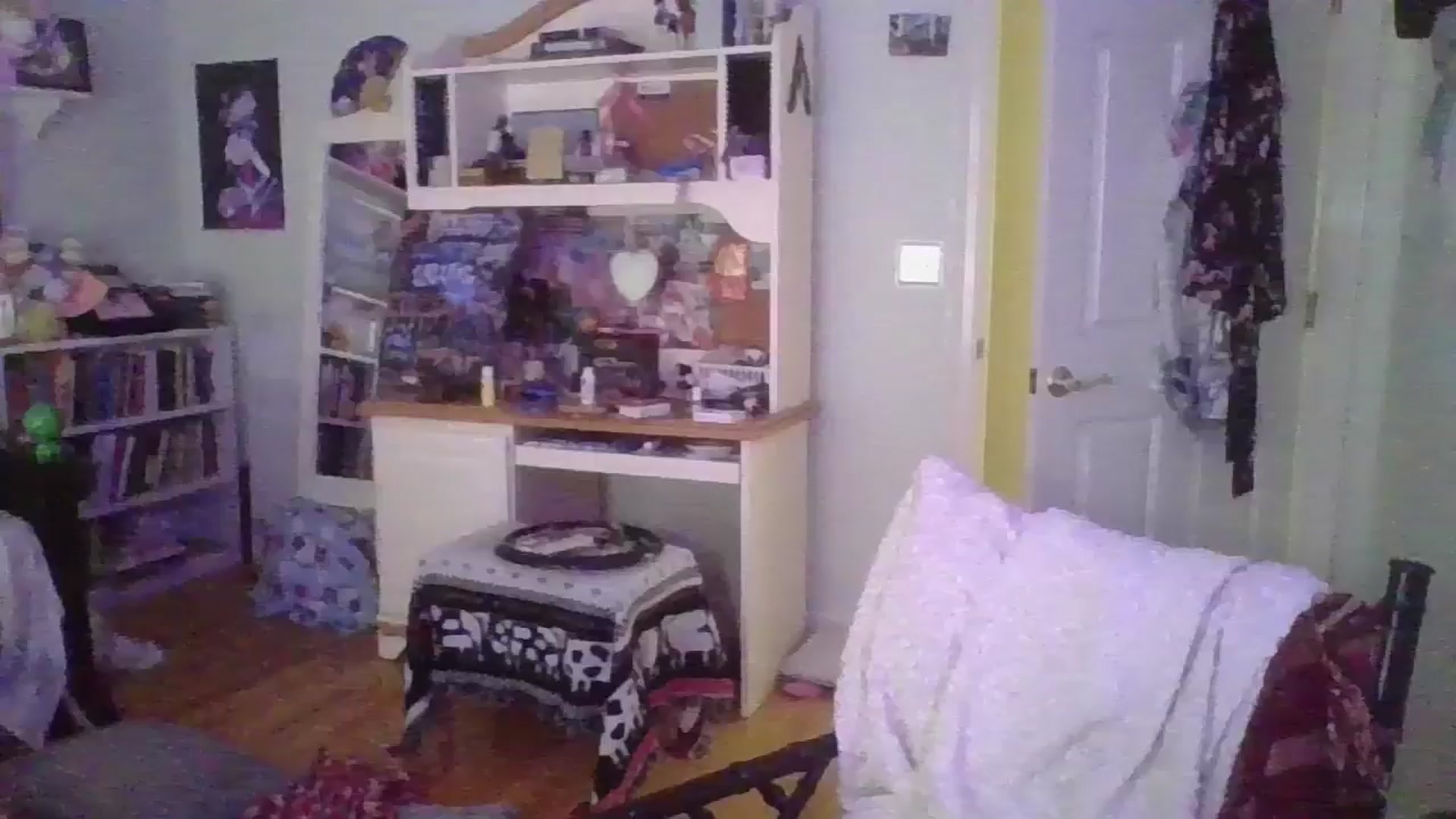 Gallery image thumbnail from Petunias's myfreecams stream on, 10/01/2024, 18:31 image 12 of 20