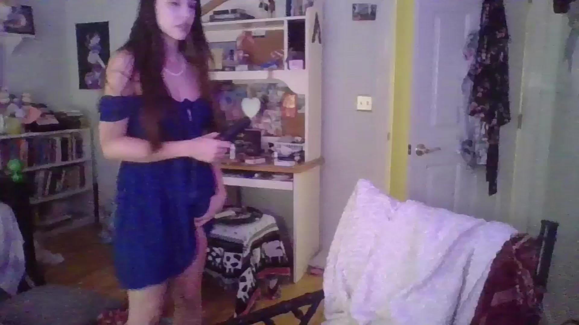 Gallery image thumbnail from Petunias's myfreecams stream on, 10/01/2024, 18:31 image 7 of 20