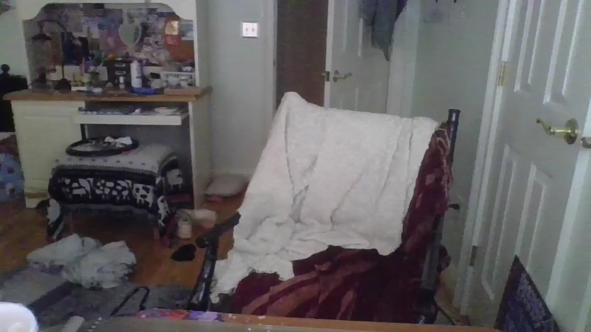 Gallery image thumbnail from Petunias's myfreecams stream on, 10/03/2024, 21:25 image 1 of 20