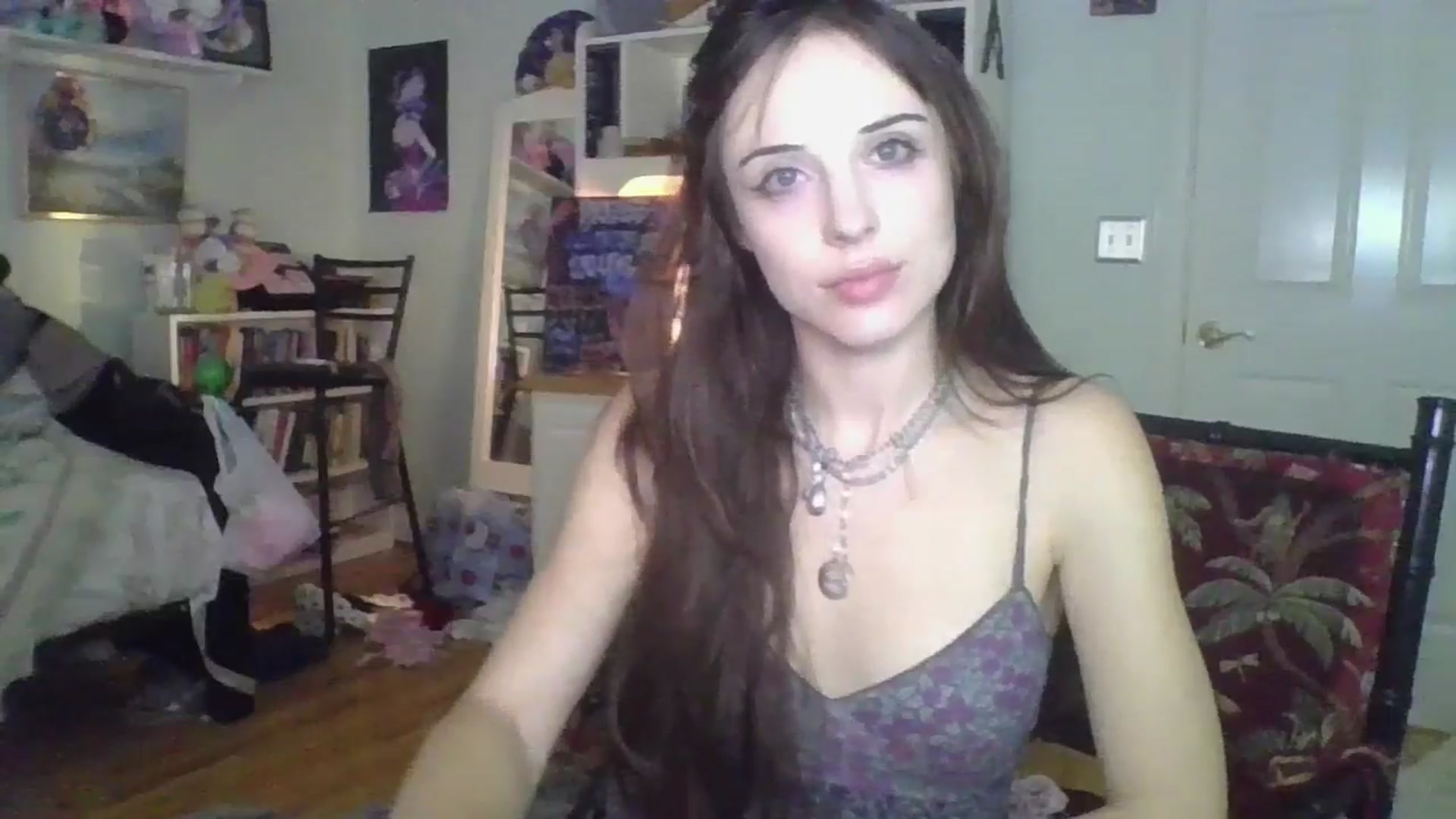 Gallery image thumbnail from Petunias's myfreecams stream on, 10/04/2024, 19:30 image 17 of 20