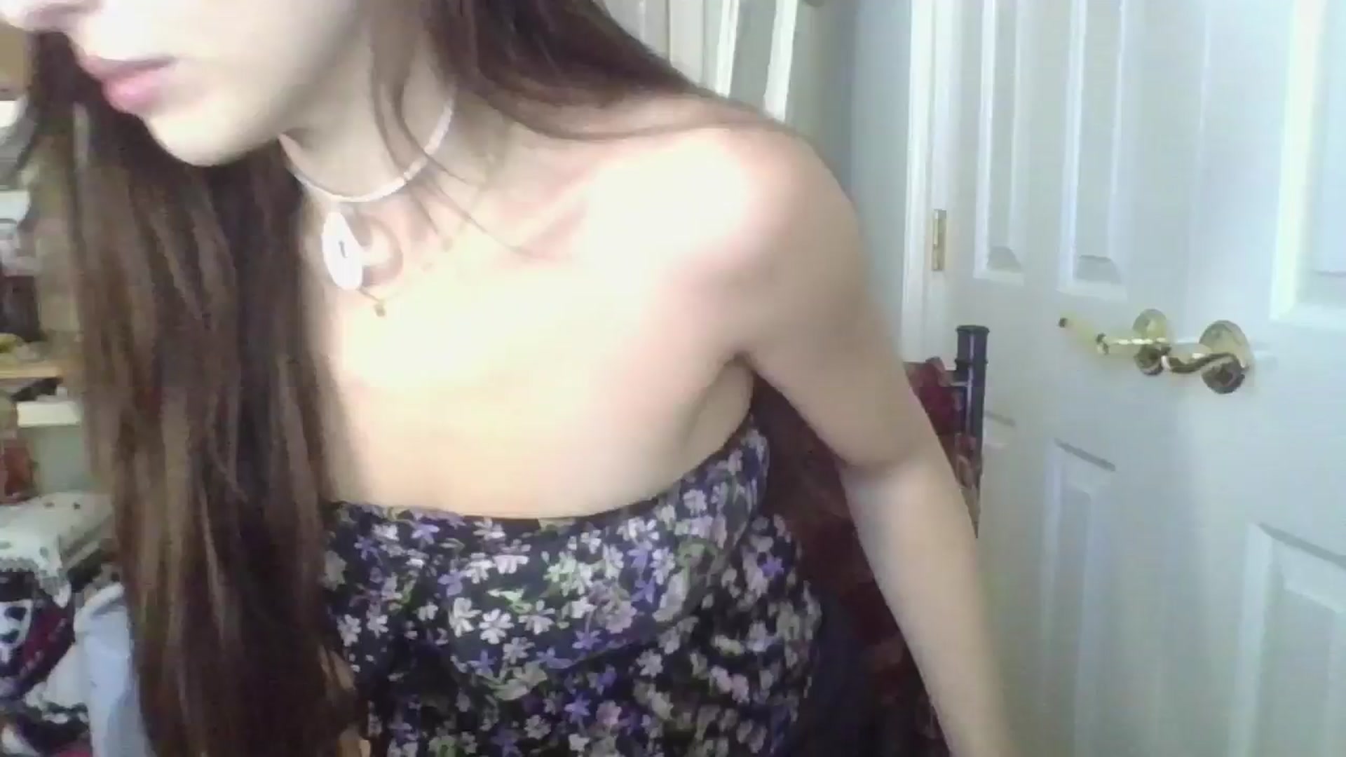 Gallery image thumbnail from Petunias's myfreecams stream on, 10/23/2024, 19:00 image 7 of 20