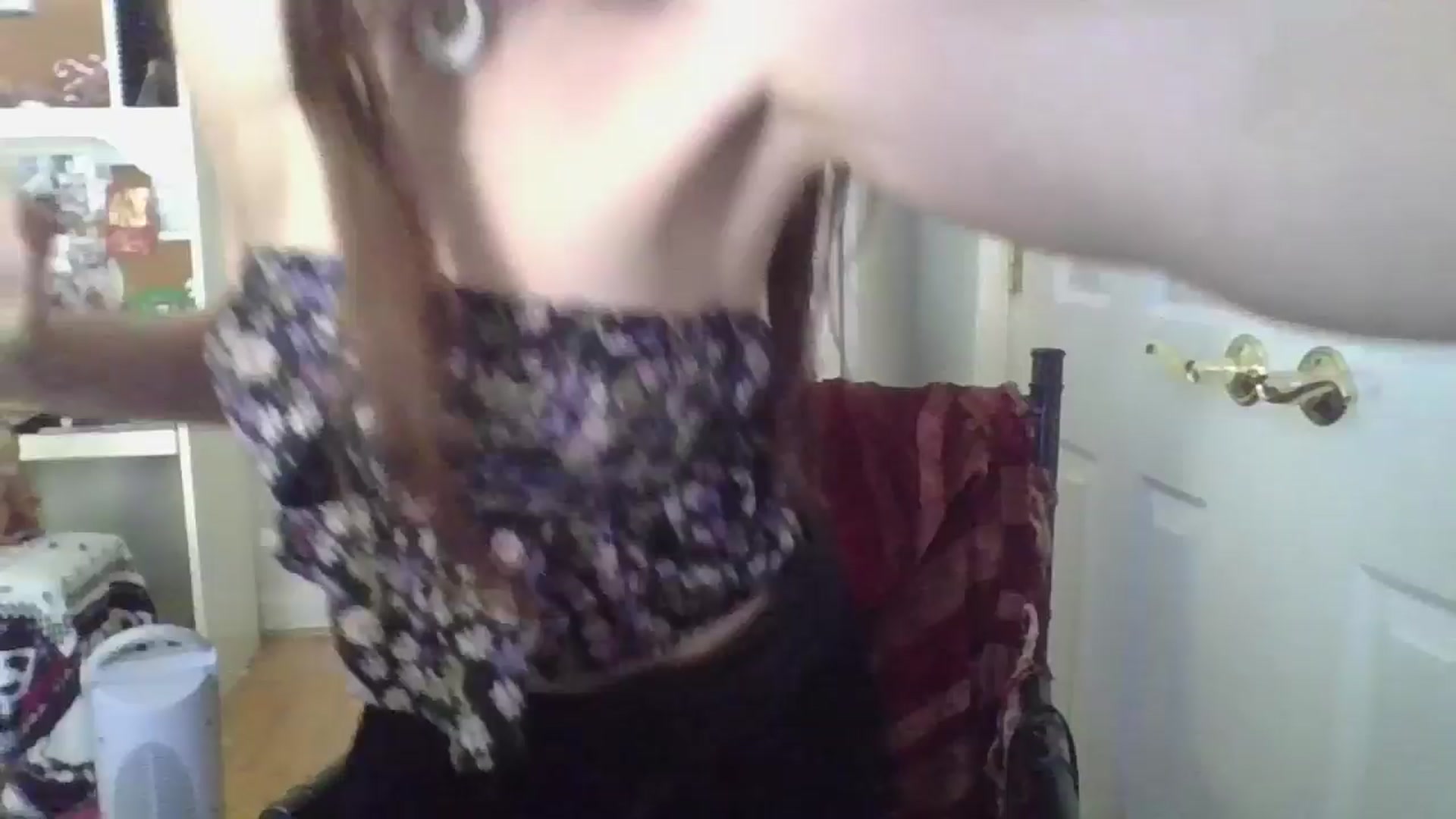 Gallery image thumbnail from Petunias's myfreecams stream on, 10/23/2024, 19:00 image 15 of 20