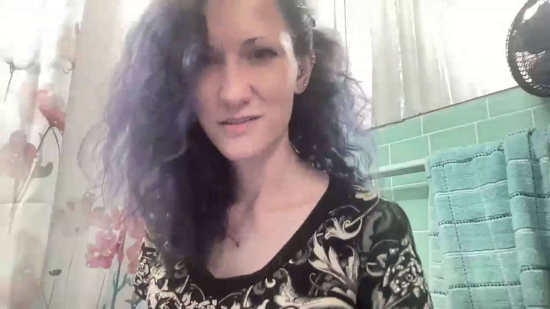 Gallery image thumbnail from Phaedra's myfreecams stream on, 08/21/2024, 09:44 image 19 of 20