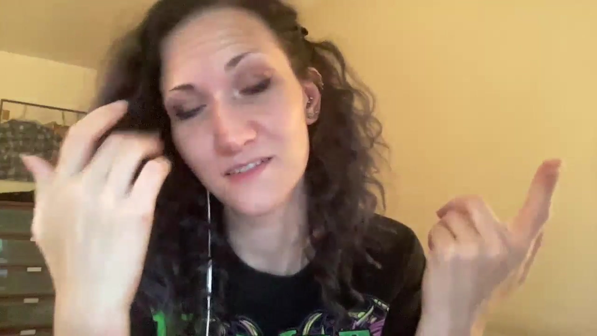 Gallery image thumbnail from Phaedra's myfreecams stream on, 08/23/2024, 11:04 image 19 of 20