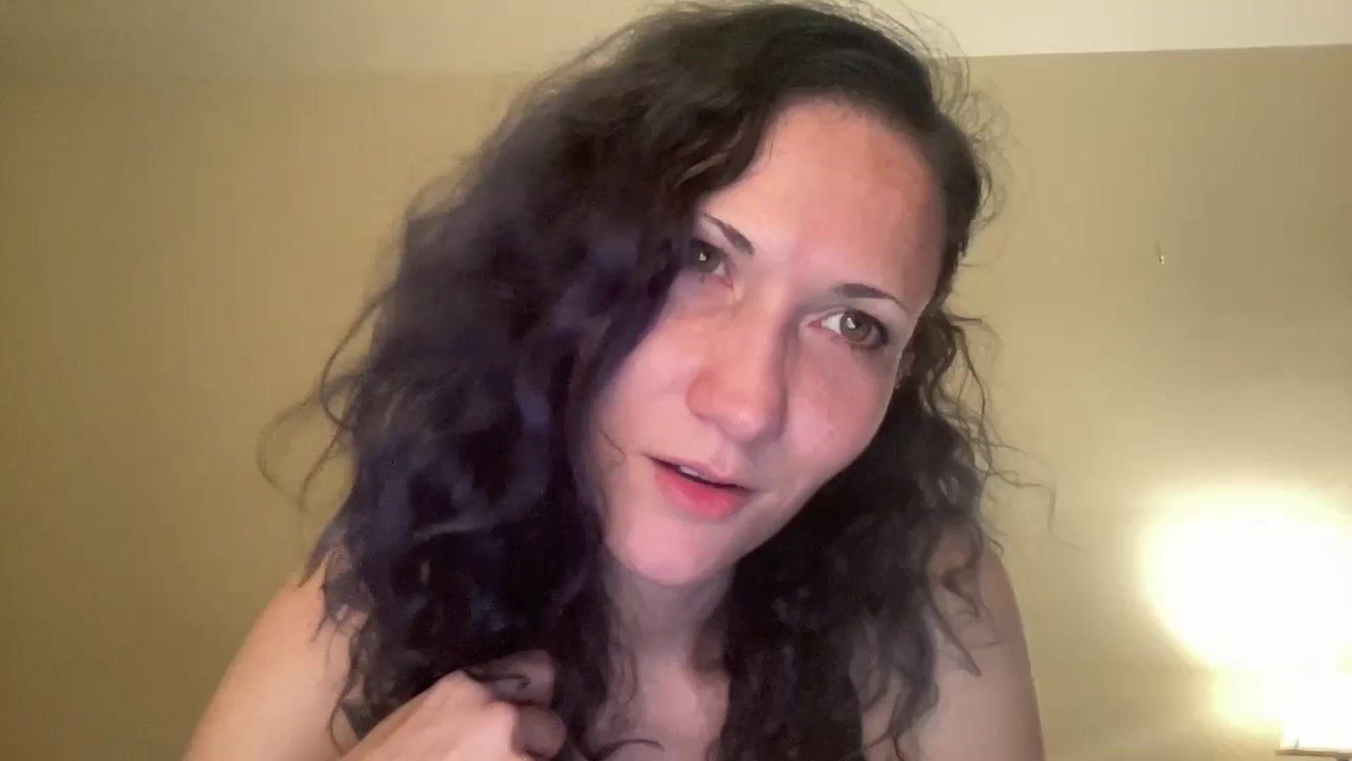 Gallery image thumbnail from Phaedra's myfreecams stream on, 08/26/2024, 08:06 image 11 of 20