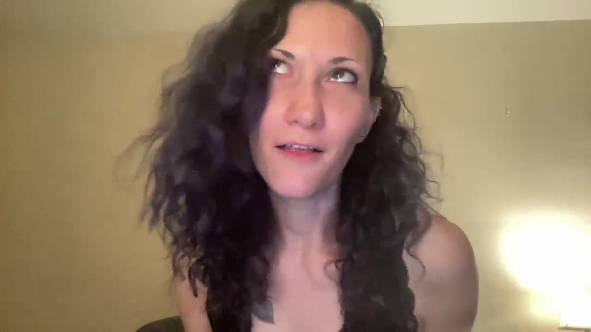 Gallery image thumbnail from Phaedra's myfreecams stream on, 08/26/2024, 08:06 image 17 of 20