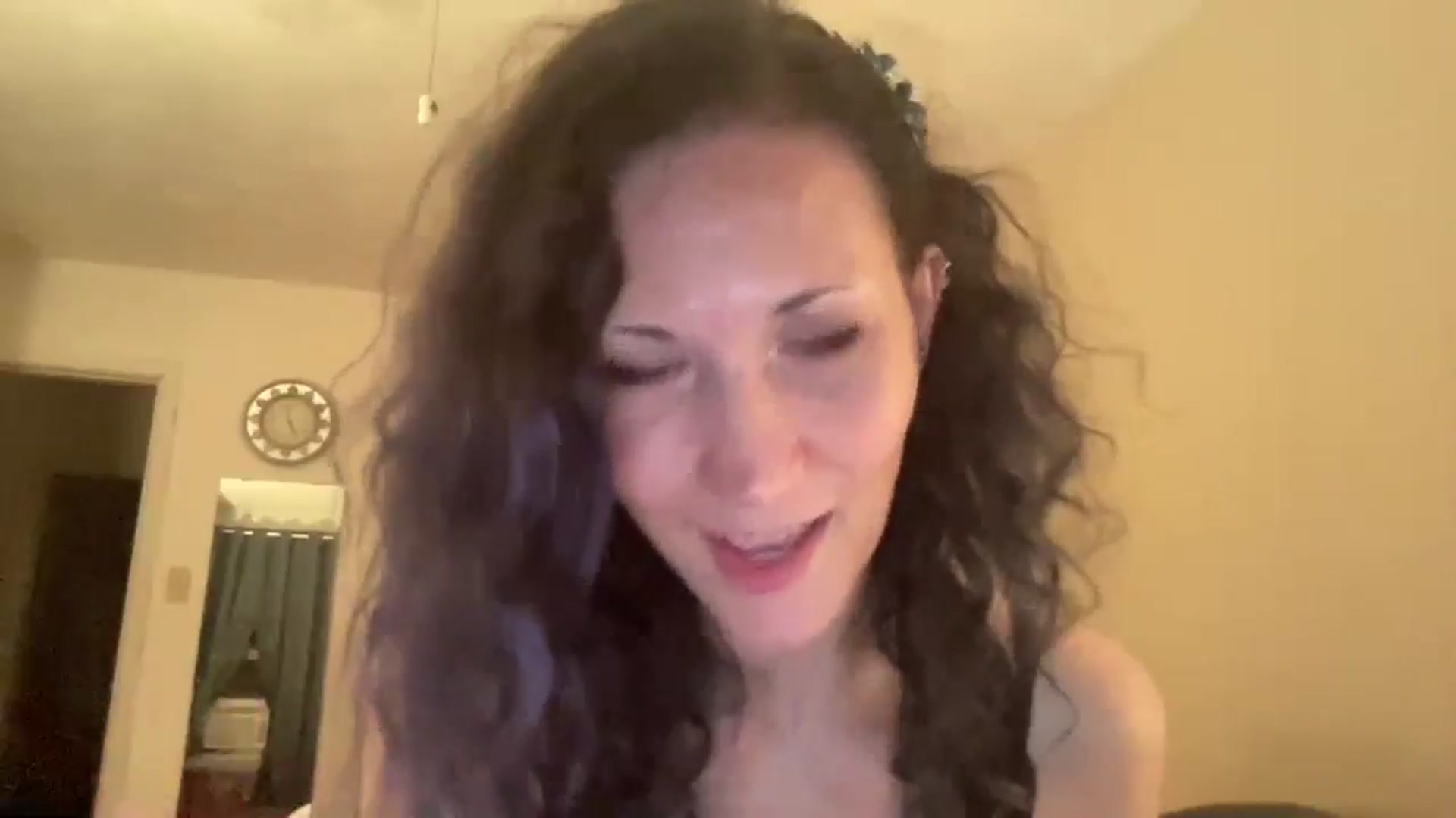 Gallery image thumbnail from Phaedra's myfreecams stream on, 08/26/2024, 08:52 image 17 of 20