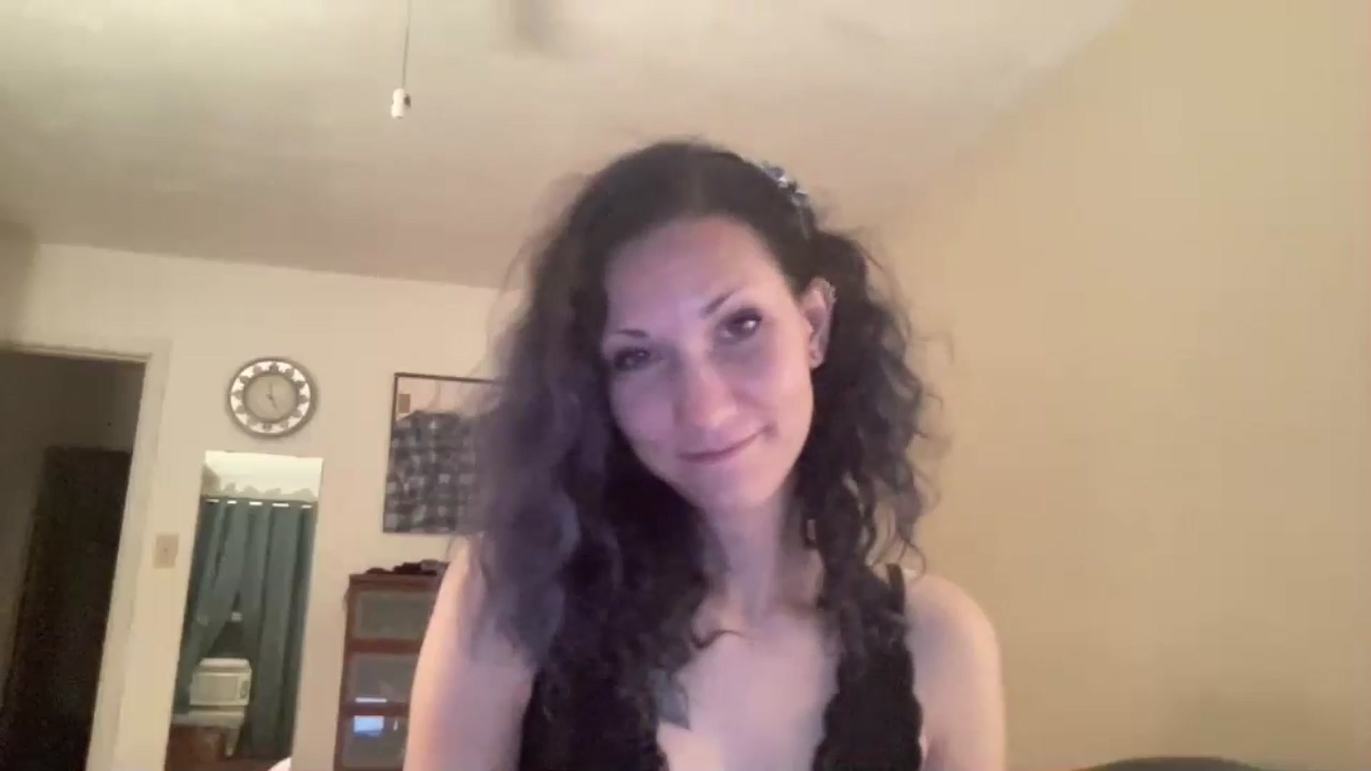 Gallery image thumbnail from Phaedra's myfreecams stream on, 08/26/2024, 08:52 image 18 of 20