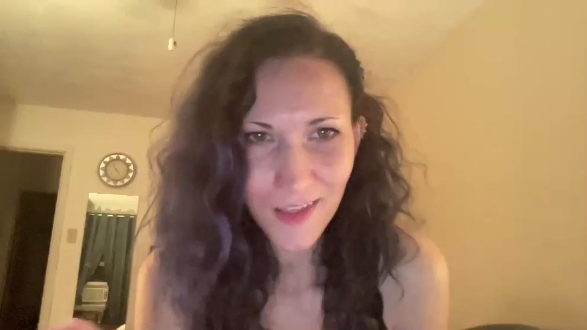 Gallery image thumbnail from Phaedra's myfreecams stream on, 08/26/2024, 08:52 image 13 of 20