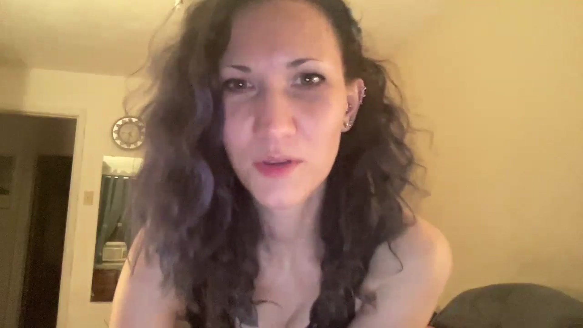 Gallery image thumbnail from Phaedra's myfreecams stream on, 08/26/2024, 08:52 image 2 of 20