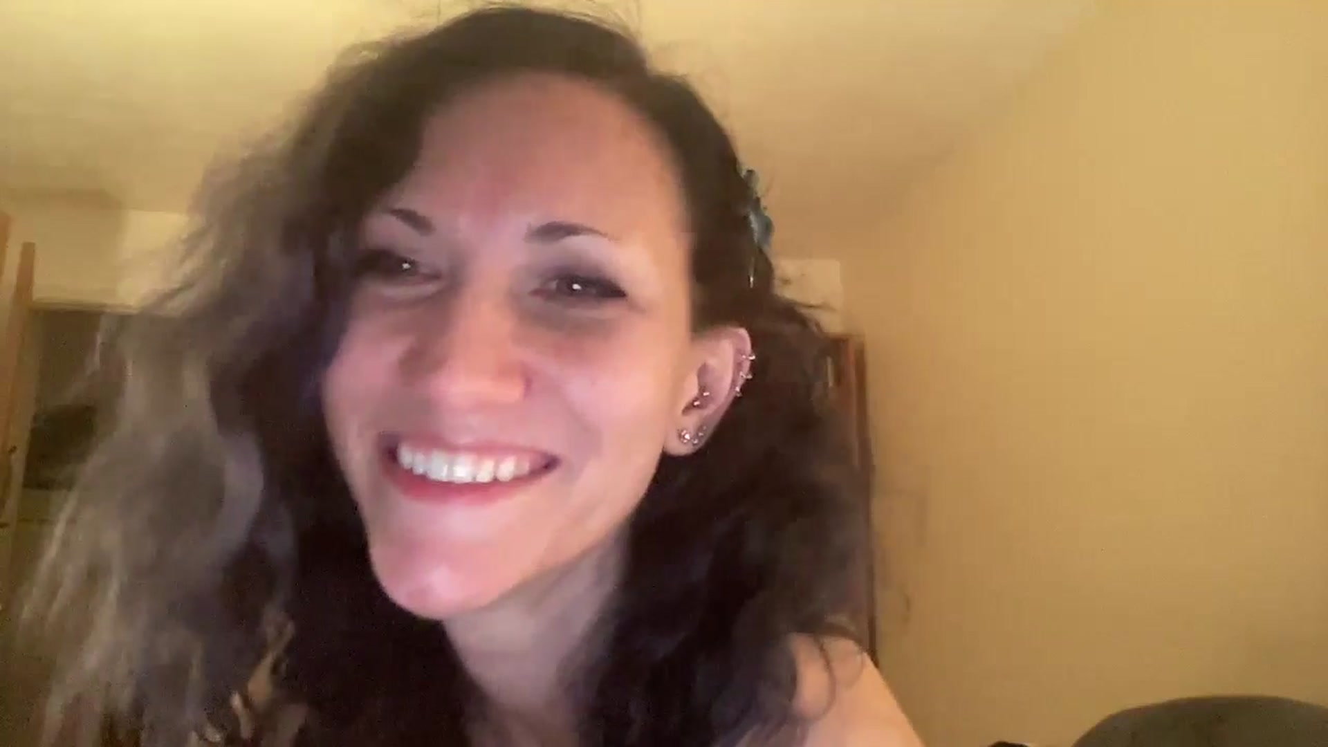 Gallery image thumbnail from Phaedra's myfreecams stream on, 08/26/2024, 09:16 image 18 of 20