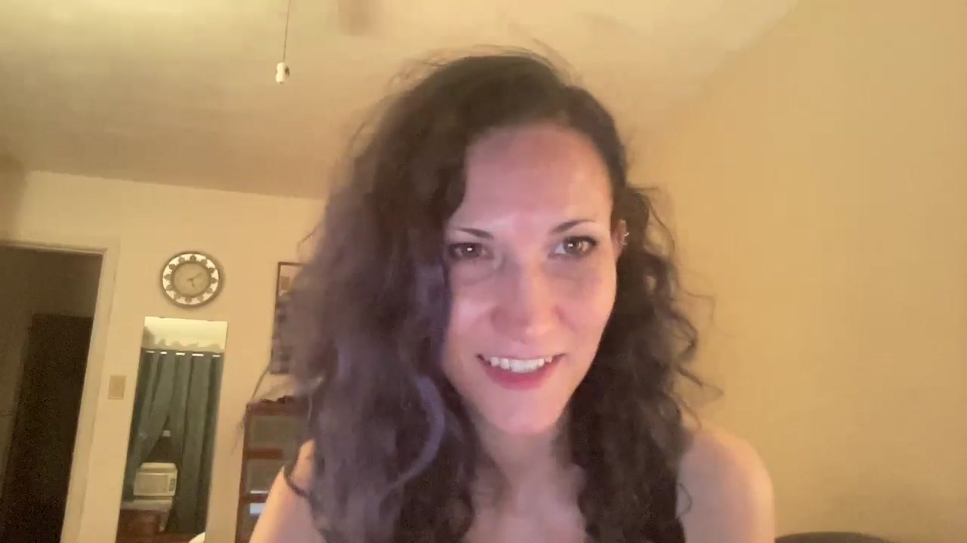 Gallery image thumbnail from Phaedra's myfreecams stream on, 08/26/2024, 09:16 image 5 of 20