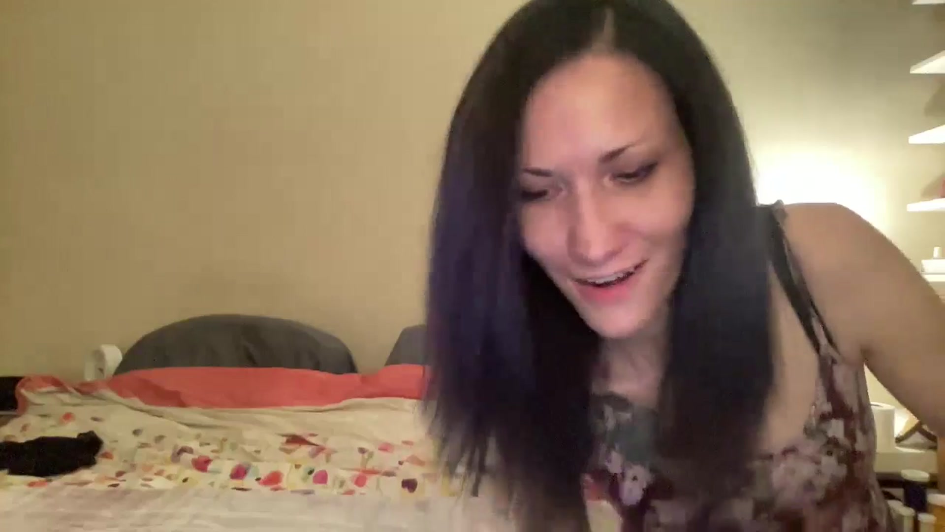 Gallery image thumbnail from Phaedra's myfreecams stream on, 08/28/2024, 07:29 image 9 of 20