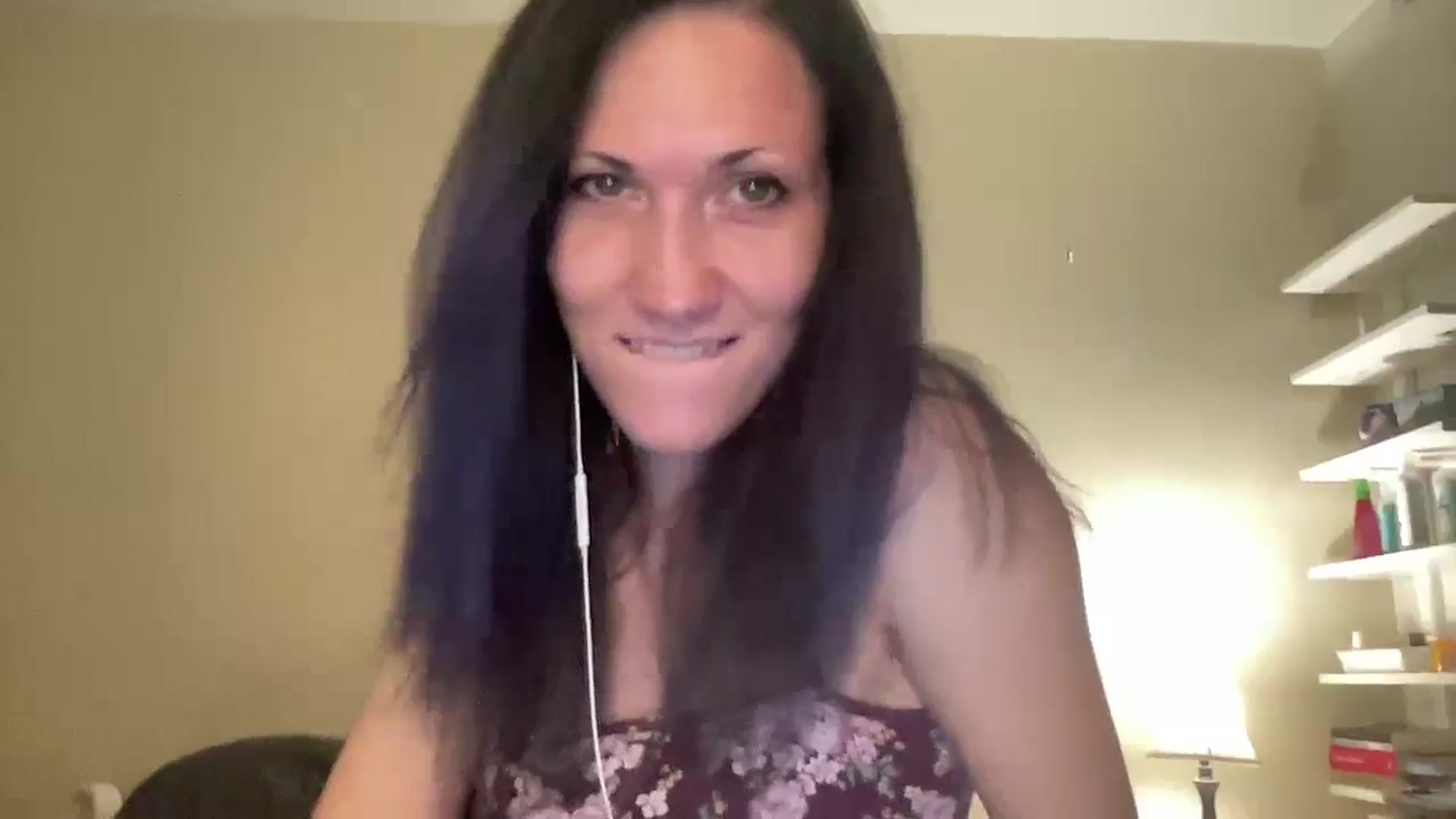 Gallery image thumbnail from Phaedra's myfreecams stream on, 08/28/2024, 09:22 image 18 of 20