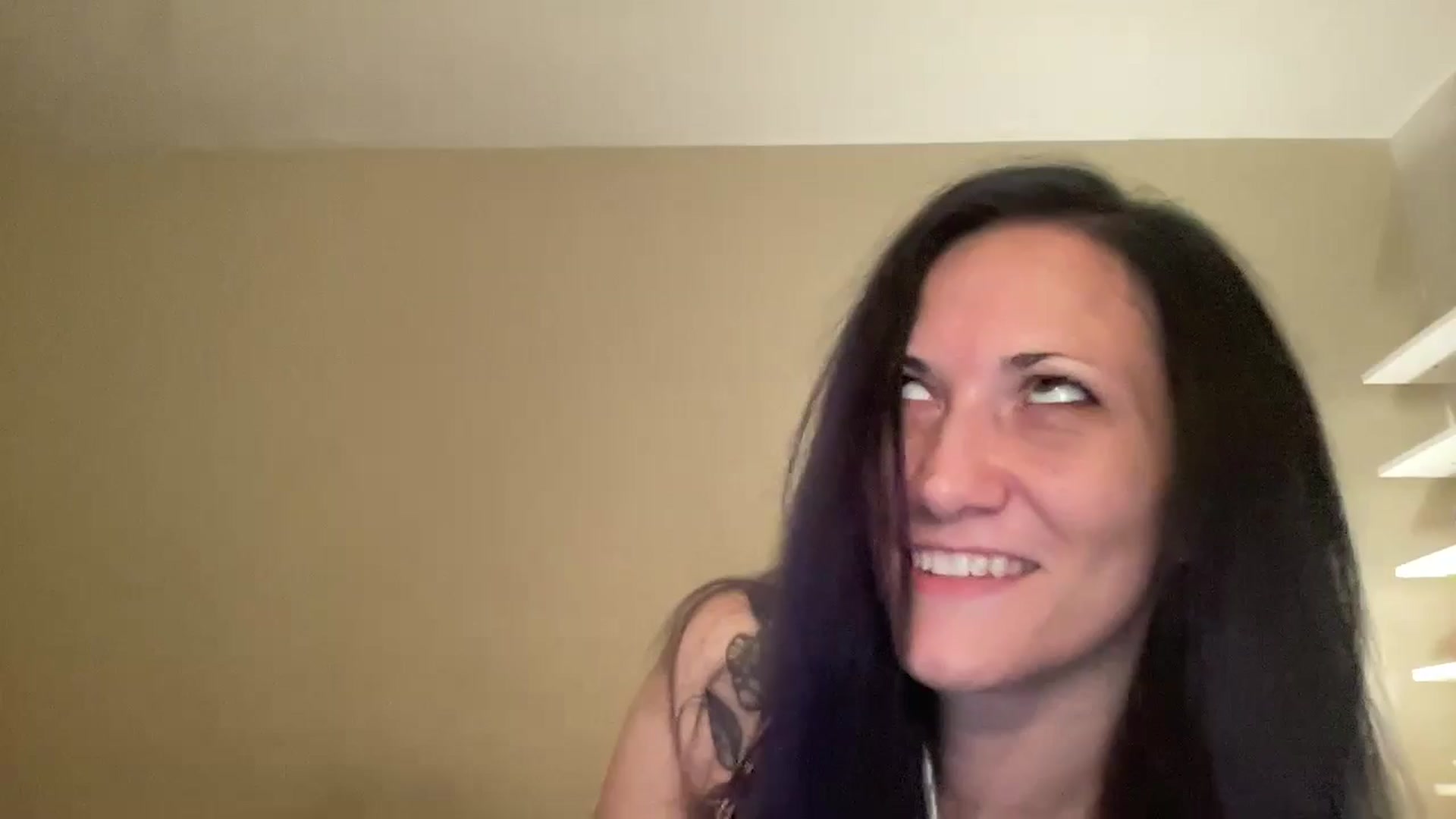 Gallery image thumbnail from Phaedra's myfreecams stream on, 08/28/2024, 09:22 image 13 of 20