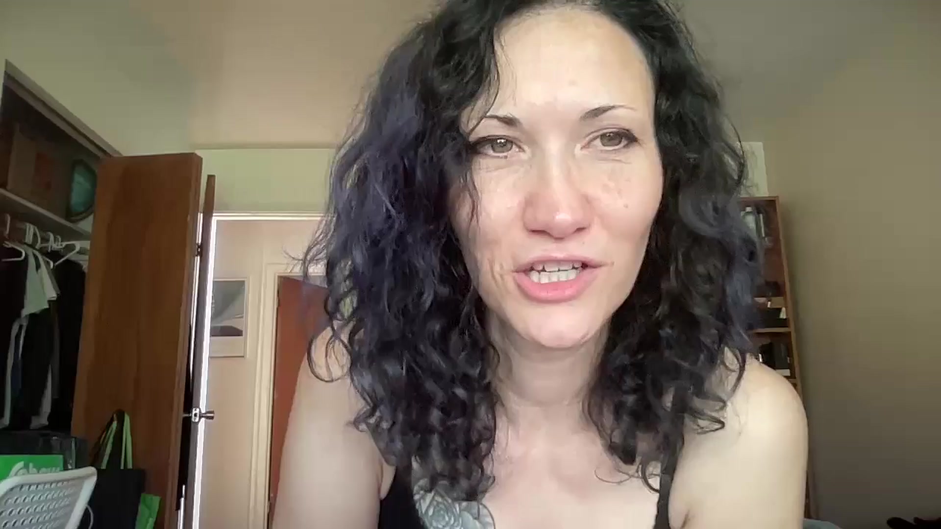 Gallery image thumbnail from Phaedra's myfreecams stream on, 10/13/2024, 16:16 image 15 of 20