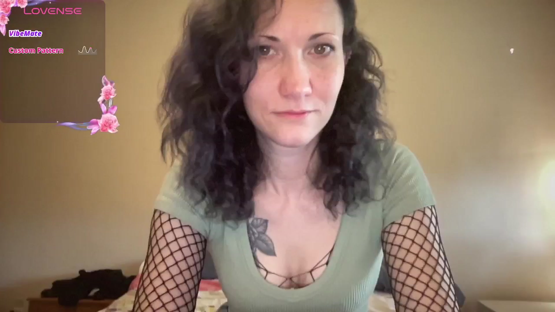 Gallery image thumbnail from Phaedra's myfreecams stream on, 10/14/2024, 15:57 image 18 of 20