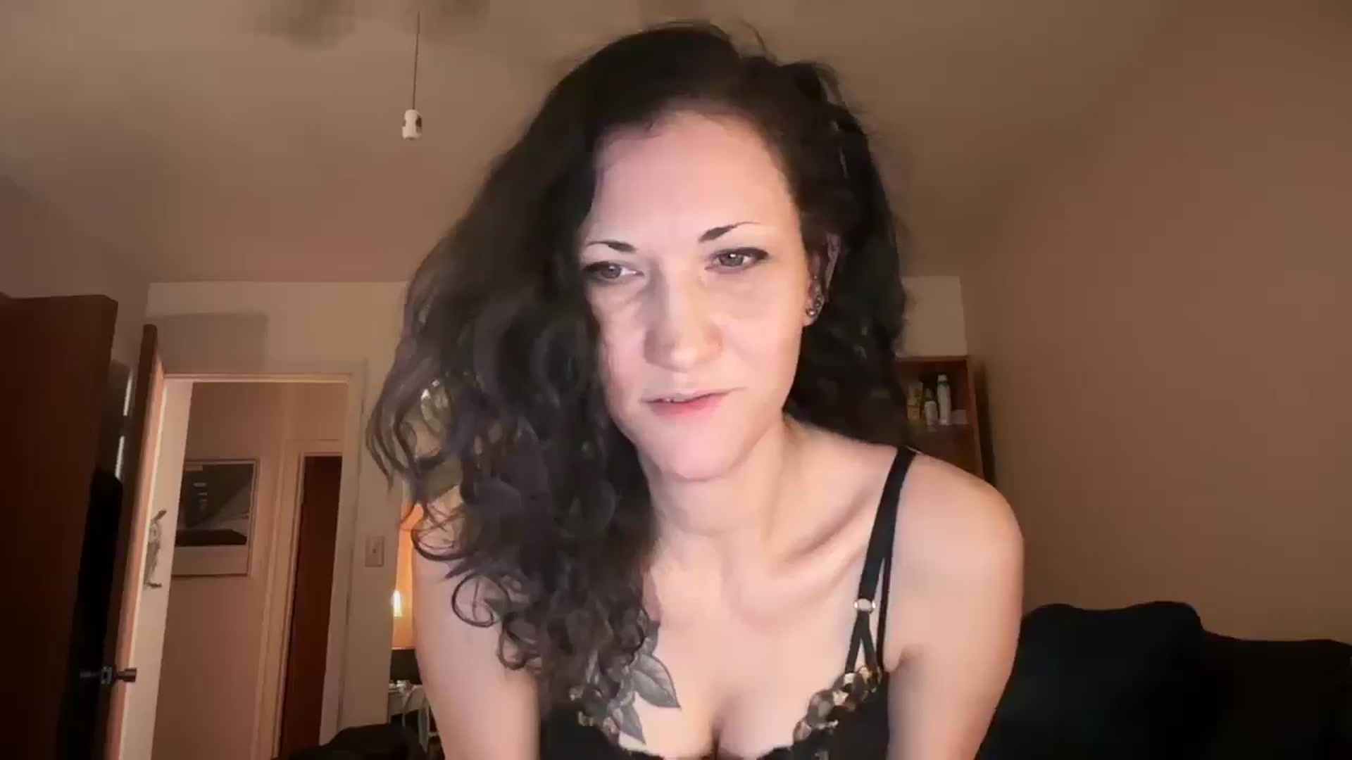 Gallery image thumbnail from Phaedra's myfreecams stream on, 02/27/2025, 13:36 image 3 of 20