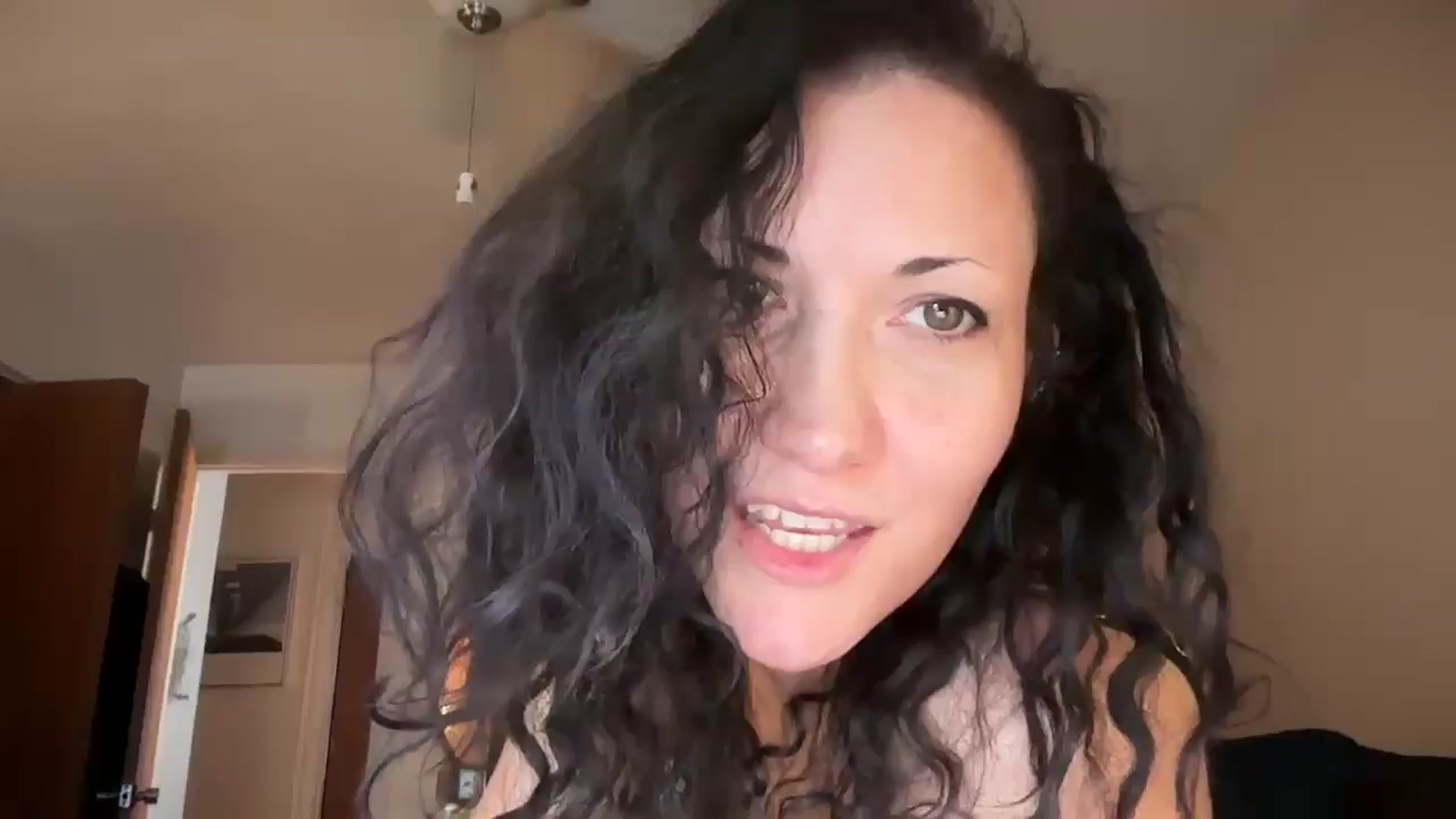 Gallery image thumbnail from Phaedra's myfreecams stream on, 02/27/2025, 13:36 image 20 of 20