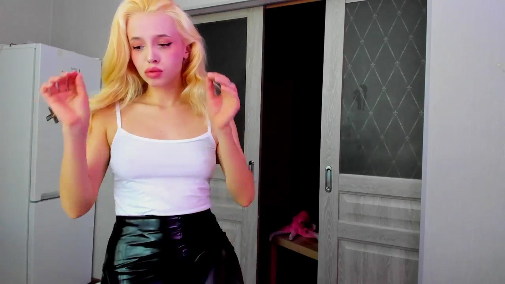 Gallery image thumbnail from PhantomEdging's myfreecams stream on, 06/16/2024, 15:13 image 10 of 20