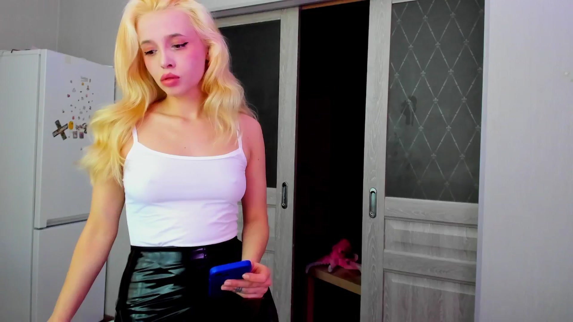 Gallery image thumbnail from PhantomEdging's myfreecams stream on, 06/16/2024, 15:13 image 12 of 20