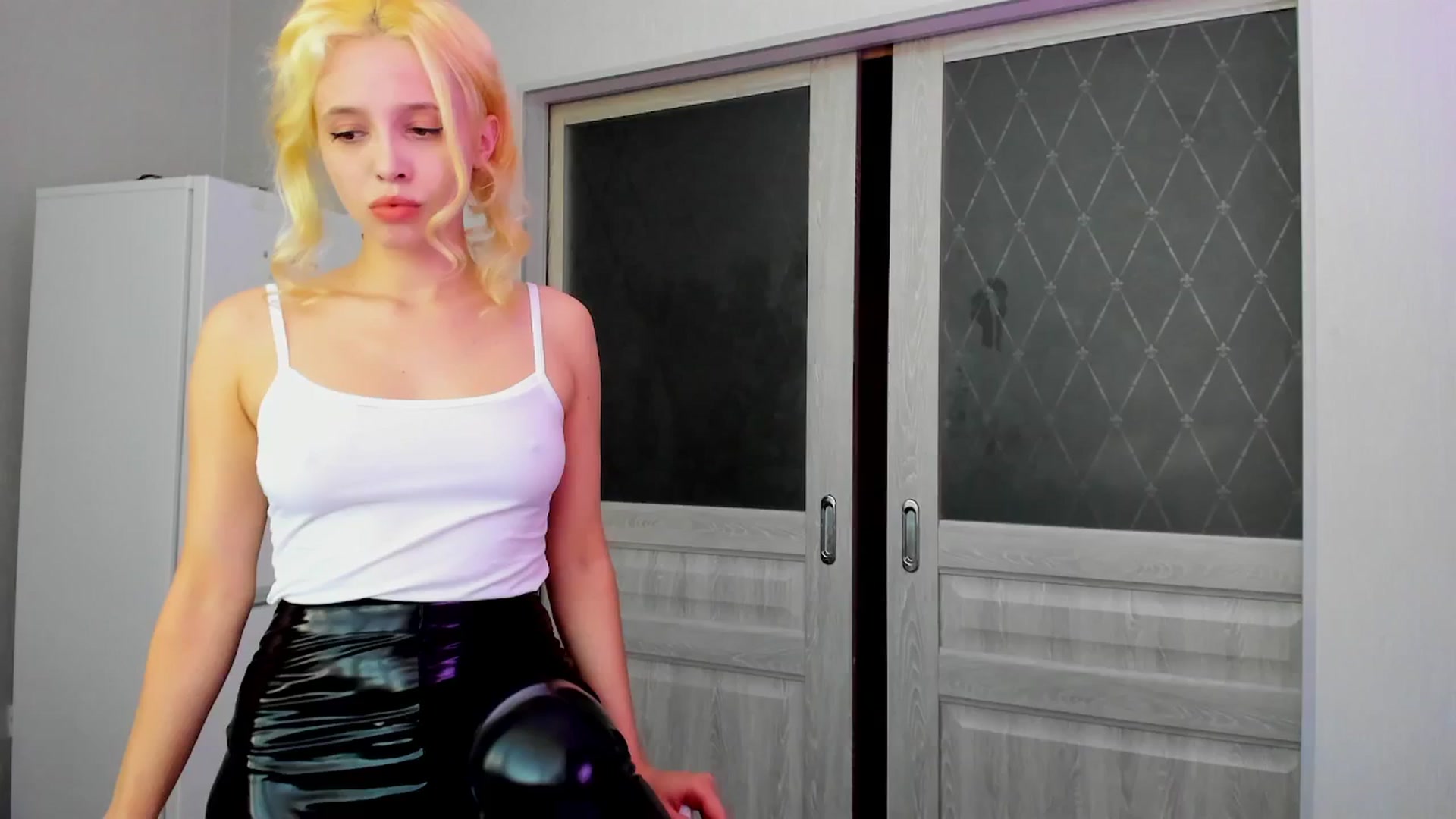 Gallery image thumbnail from PhantomEdging's myfreecams stream on, 06/21/2024, 14:16 image 4 of 20