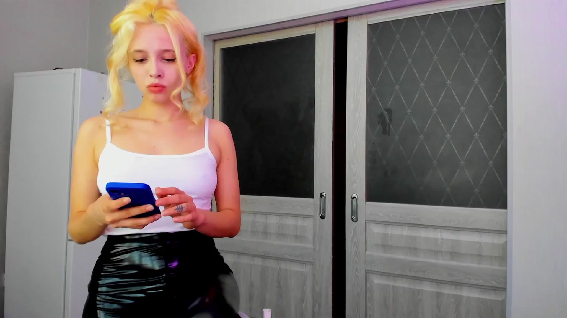Gallery image thumbnail from PhantomEdging's myfreecams stream on, 06/21/2024, 14:16 image 17 of 20