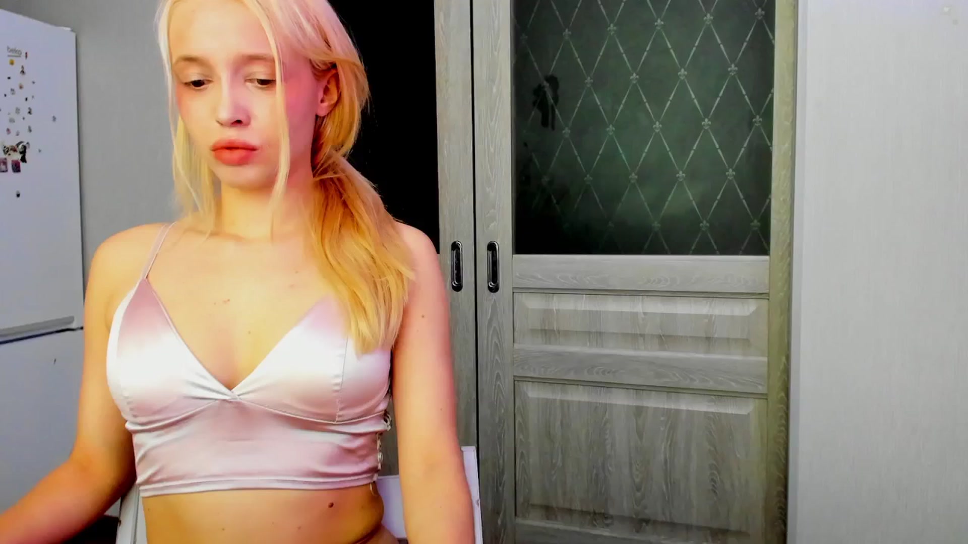 Gallery image thumbnail from PhantomEdging's myfreecams stream on, 06/25/2024, 09:35 image 17 of 20