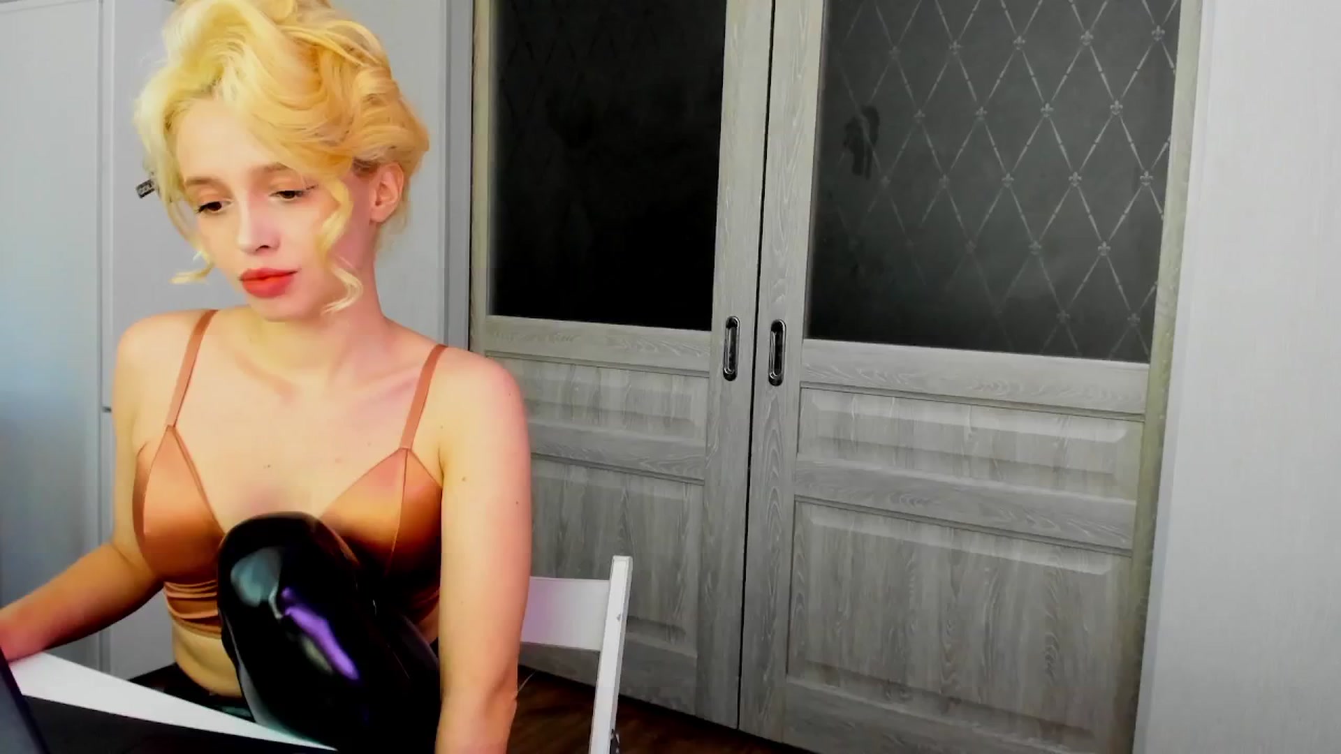 Gallery image thumbnail from PhantomEdging's myfreecams stream on, 06/30/2024, 13:49 image 19 of 20