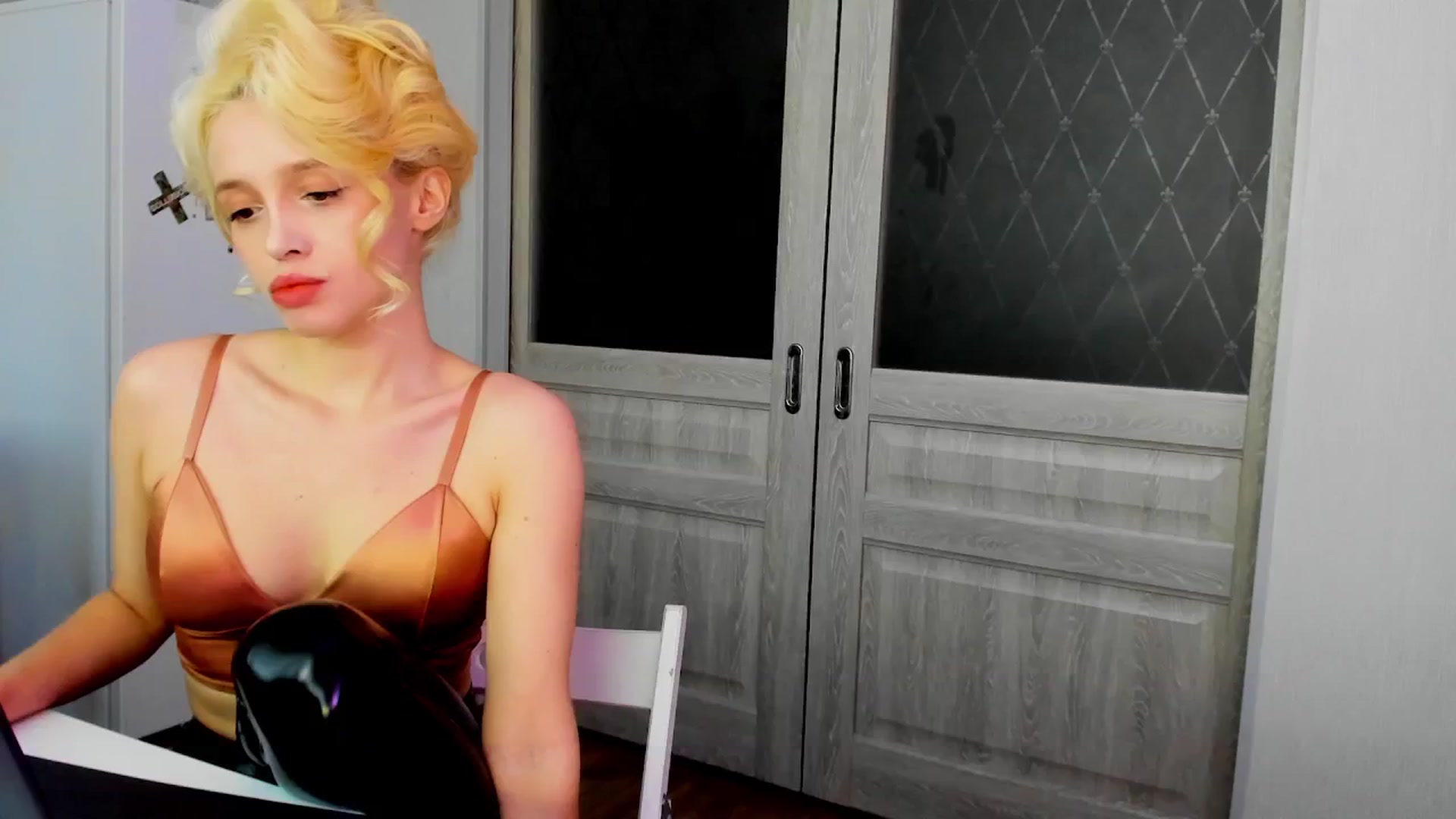 Gallery image thumbnail from PhantomEdging's myfreecams stream on, 06/30/2024, 13:49 image 17 of 20