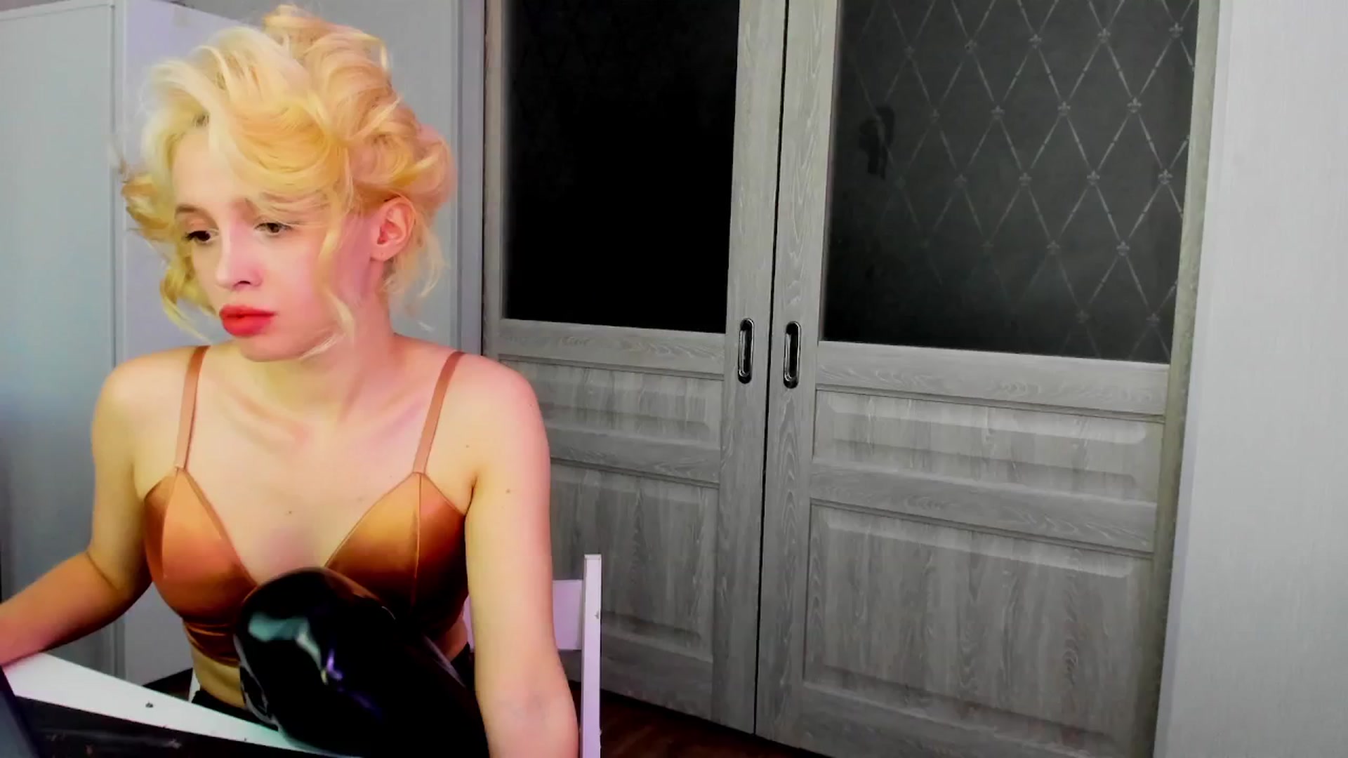 Gallery image thumbnail from PhantomEdging's myfreecams stream on, 06/30/2024, 15:55 image 10 of 20