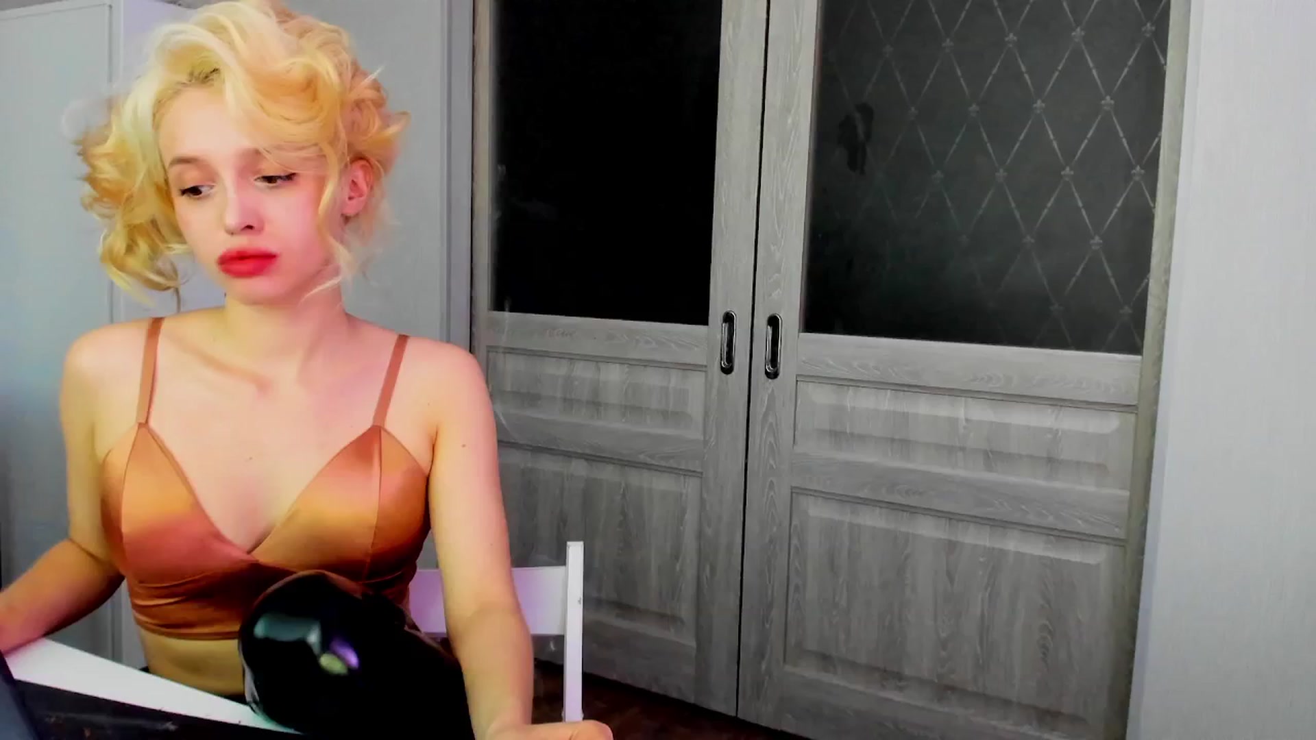 Gallery image thumbnail from PhantomEdging's myfreecams stream on, 06/30/2024, 15:55 image 2 of 20