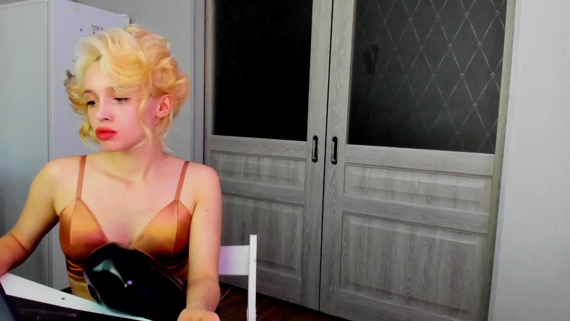 Gallery image thumbnail from PhantomEdging's myfreecams stream on, 06/30/2024, 15:55 image 18 of 20