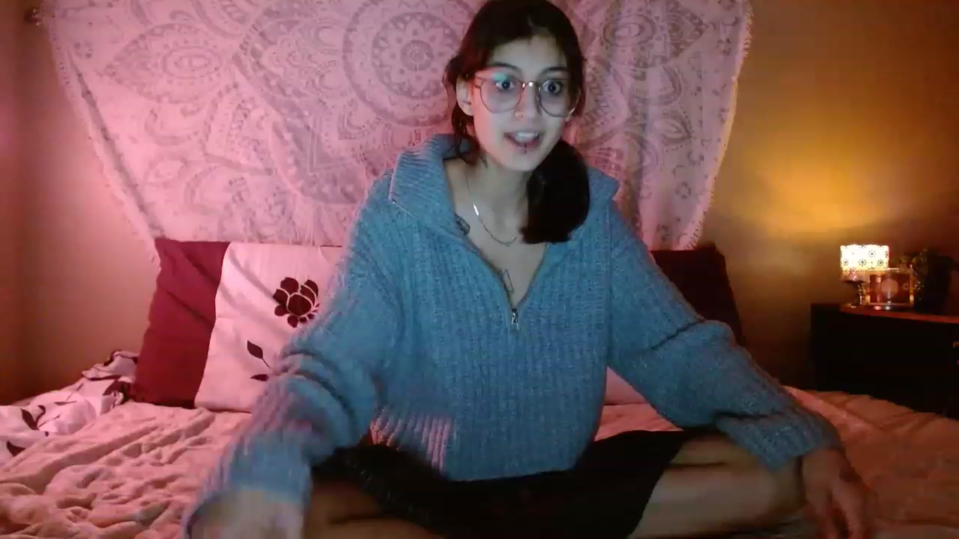 Gallery image thumbnail from PhantomGray's myfreecams stream on, 12/28/2022, 06:51 image 12 of 20