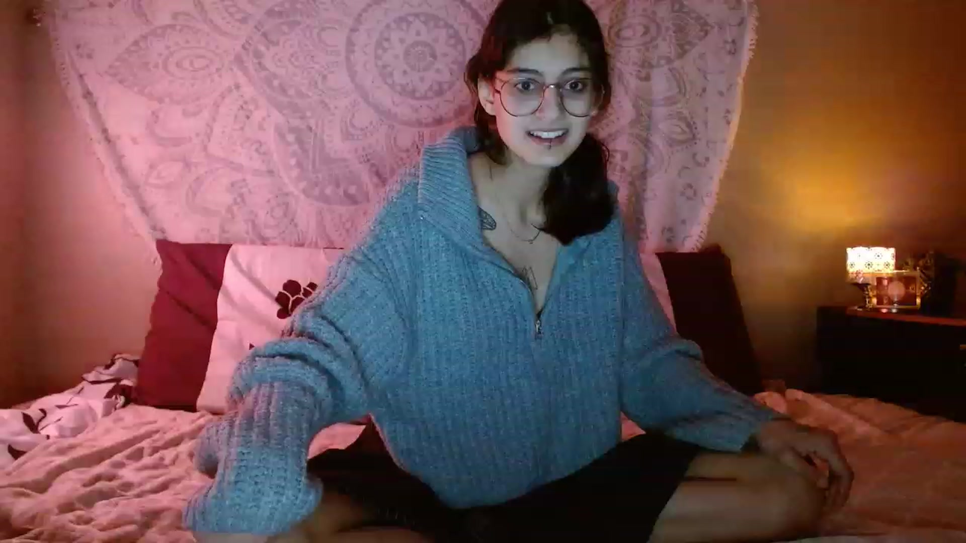 Gallery image thumbnail from PhantomGray's myfreecams stream on, 12/28/2022, 06:51 image 11 of 20
