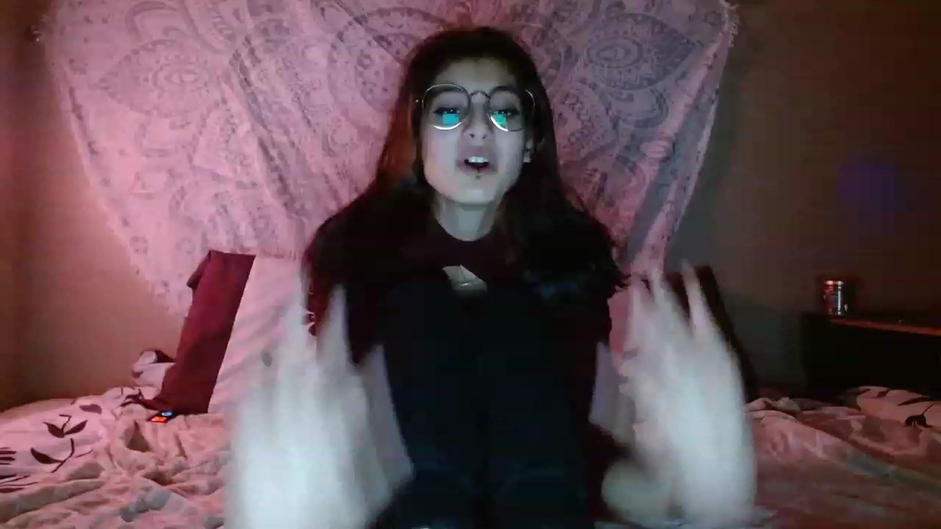 Gallery image thumbnail from PhantomGray's myfreecams stream on, 01/04/2023, 06:41 image 12 of 20