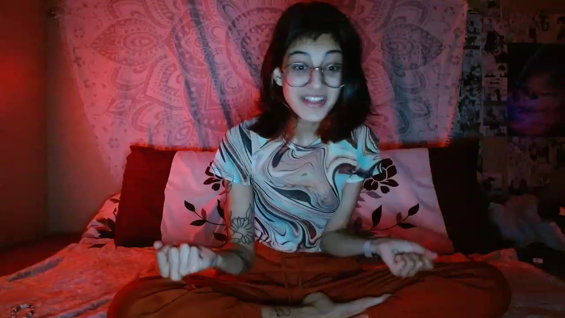 Gallery image thumbnail from PhantomGray's myfreecams stream on, 05/17/2023, 05:39 image 16 of 20