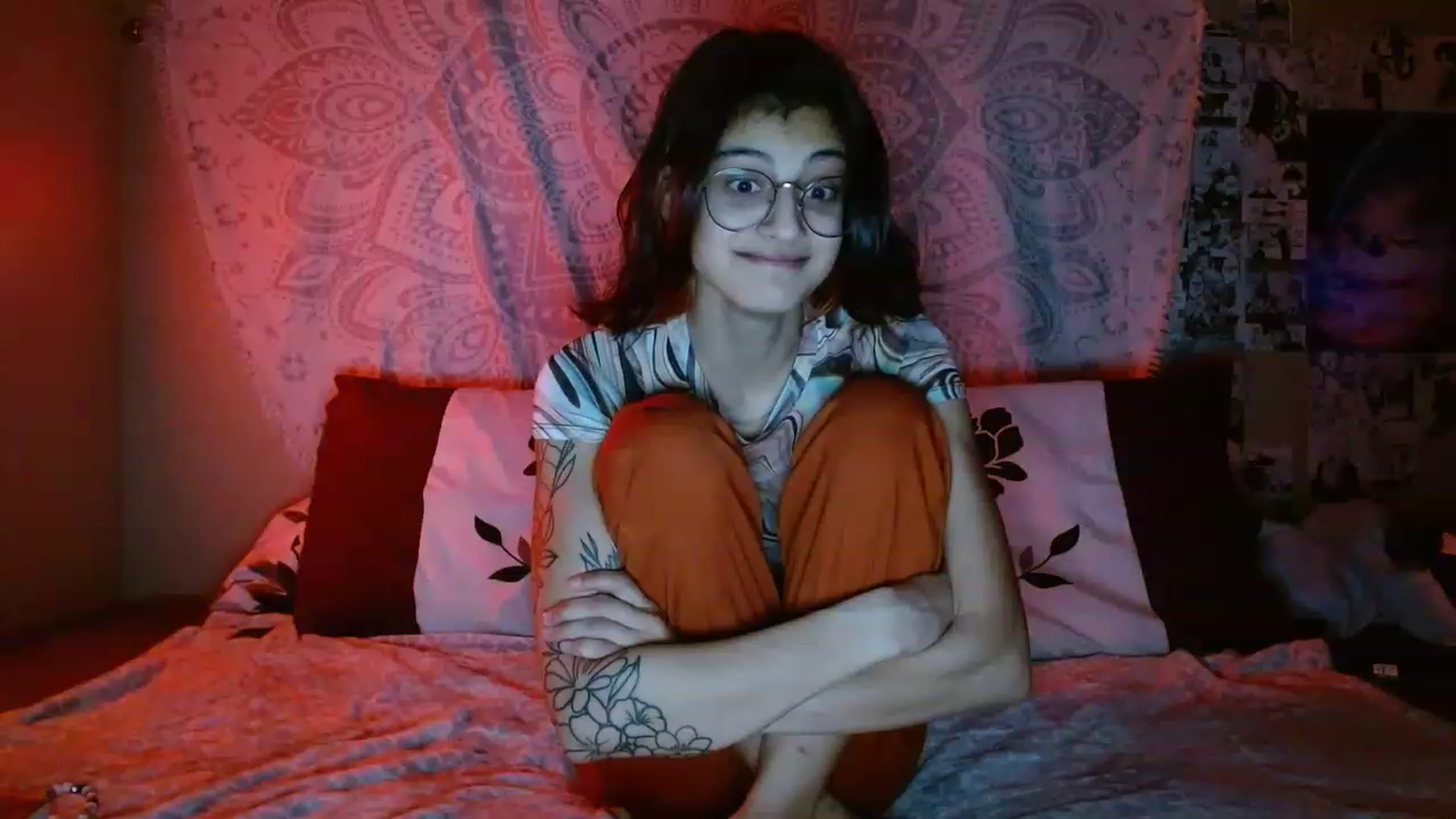 Gallery image thumbnail from PhantomGray's myfreecams stream on, 05/17/2023, 05:39 image 19 of 20
