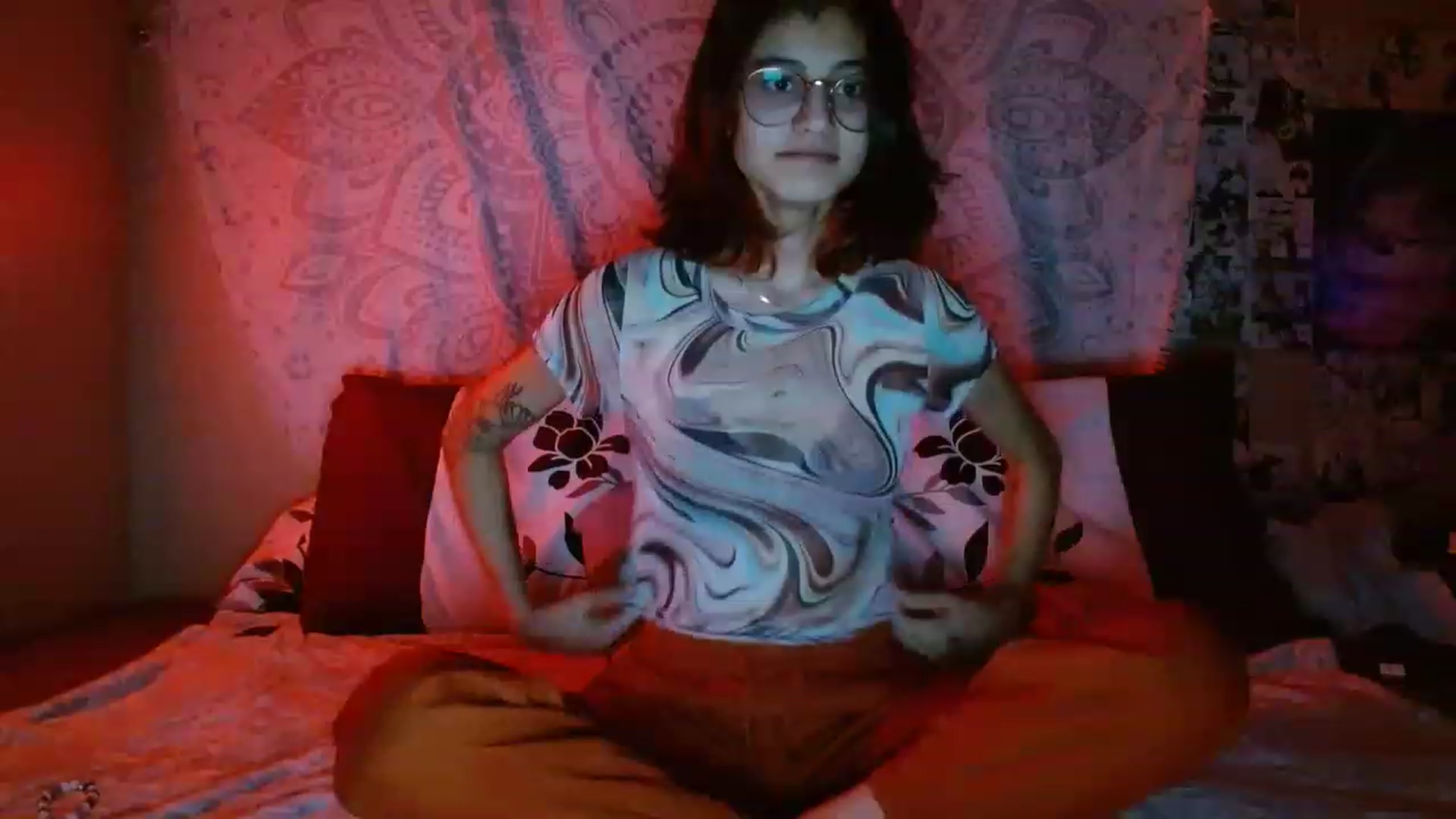 Gallery image thumbnail from PhantomGray's myfreecams stream on, 05/17/2023, 05:39 image 11 of 20