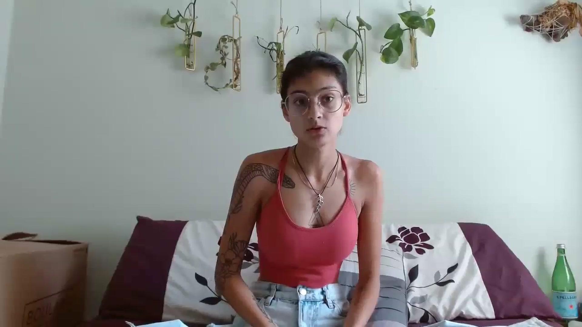 Gallery image thumbnail from PhantomGray's myfreecams stream on, 08/17/2023, 21:36 image 17 of 20