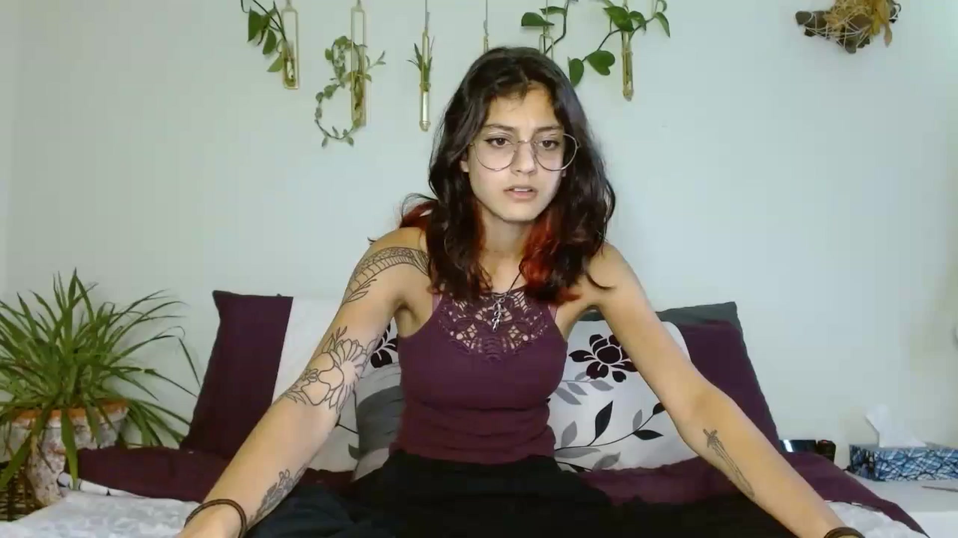 Gallery image thumbnail from PhantomGray's myfreecams stream on, 10/03/2023, 22:52 image 17 of 20