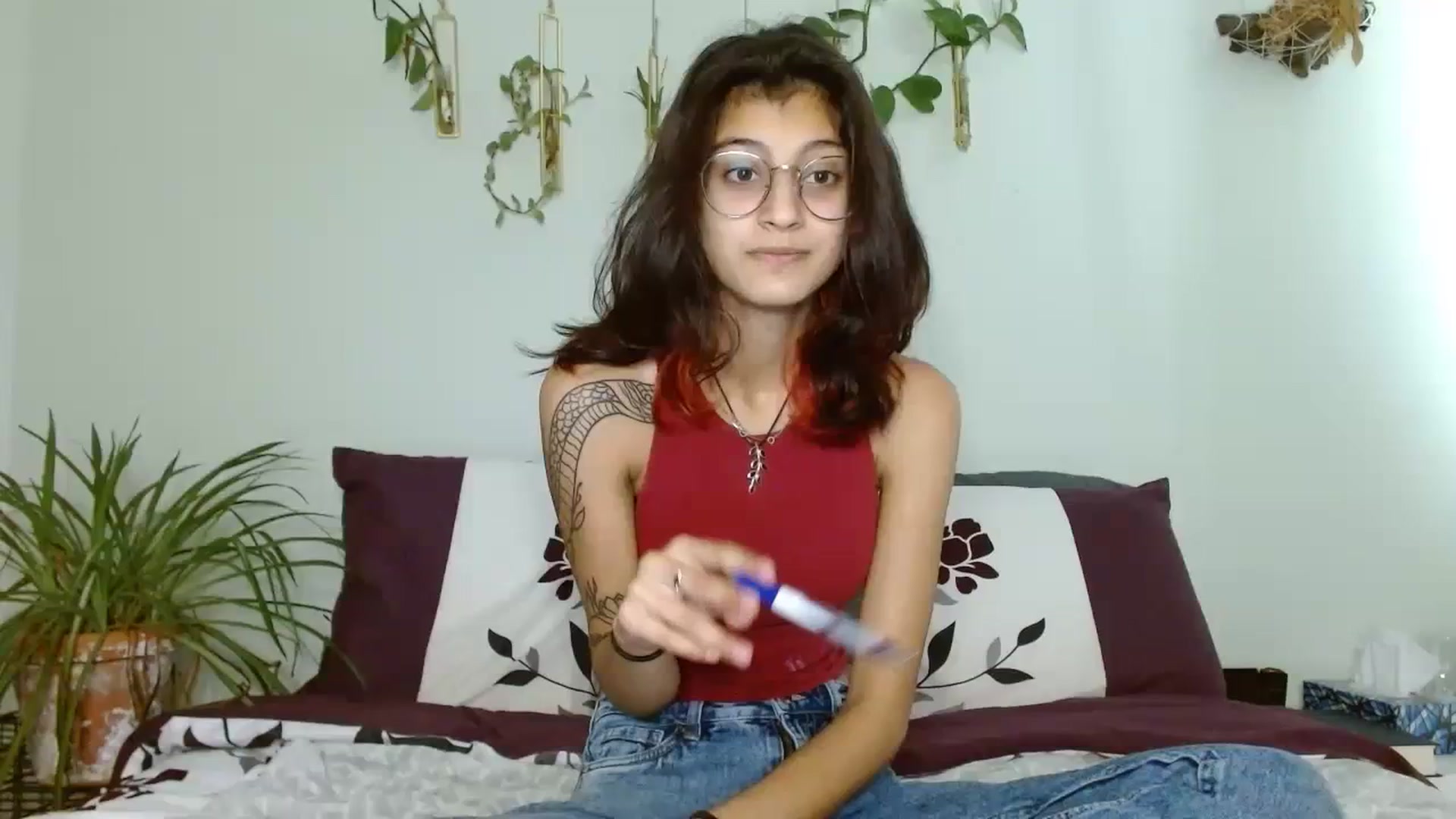 Gallery image thumbnail from PhantomGray's myfreecams stream on, 10/04/2023, 17:31 image 17 of 20