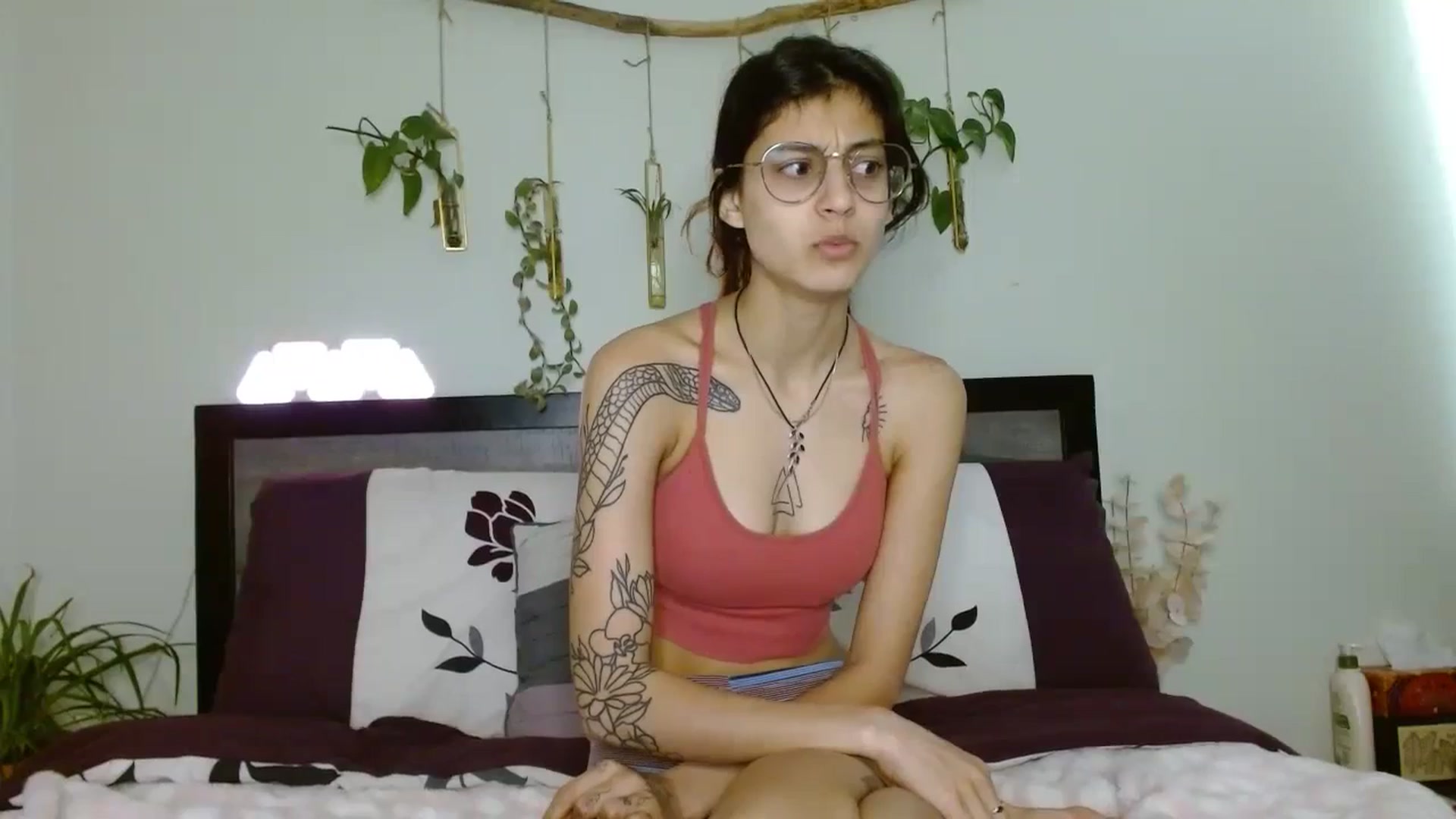 Gallery image thumbnail from PhantomGray's myfreecams stream on, 03/25/2024, 17:12 image 12 of 20