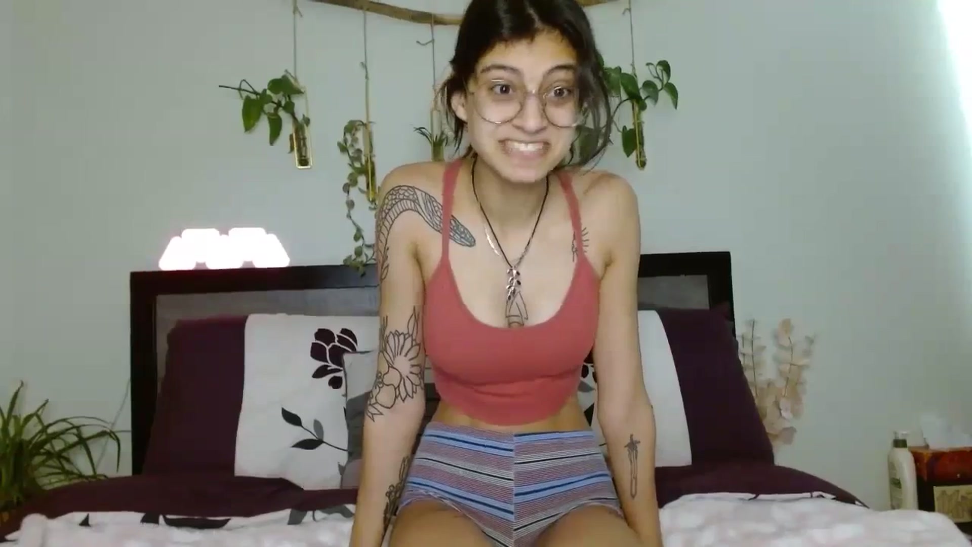 Gallery image thumbnail from PhantomGray's myfreecams stream on, 03/25/2024, 17:12 image 16 of 20