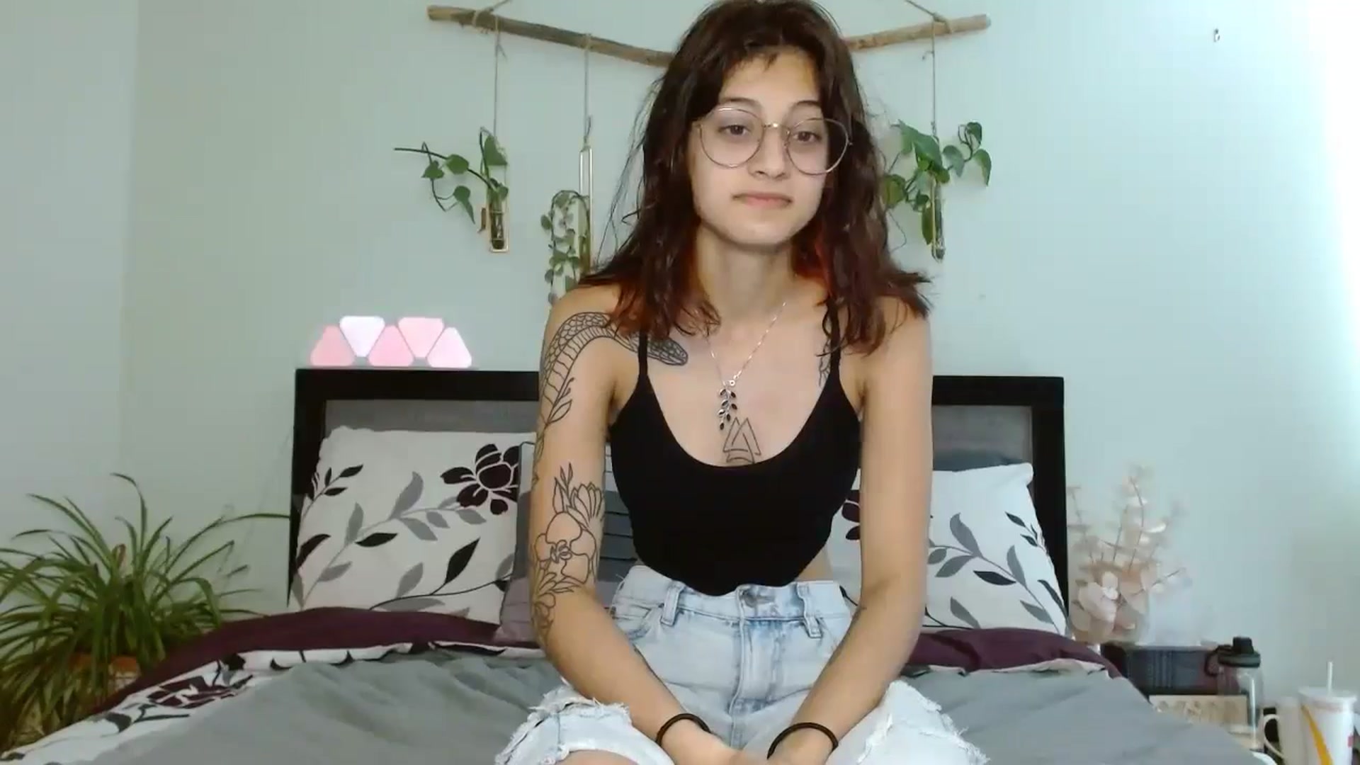 Gallery image thumbnail from PhantomGray's myfreecams stream on, 06/04/2024, 22:08 image 16 of 20
