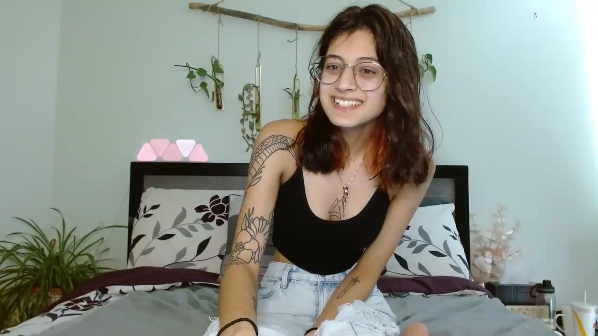 Gallery image thumbnail from PhantomGray's myfreecams stream on, 06/04/2024, 22:08 image 10 of 20